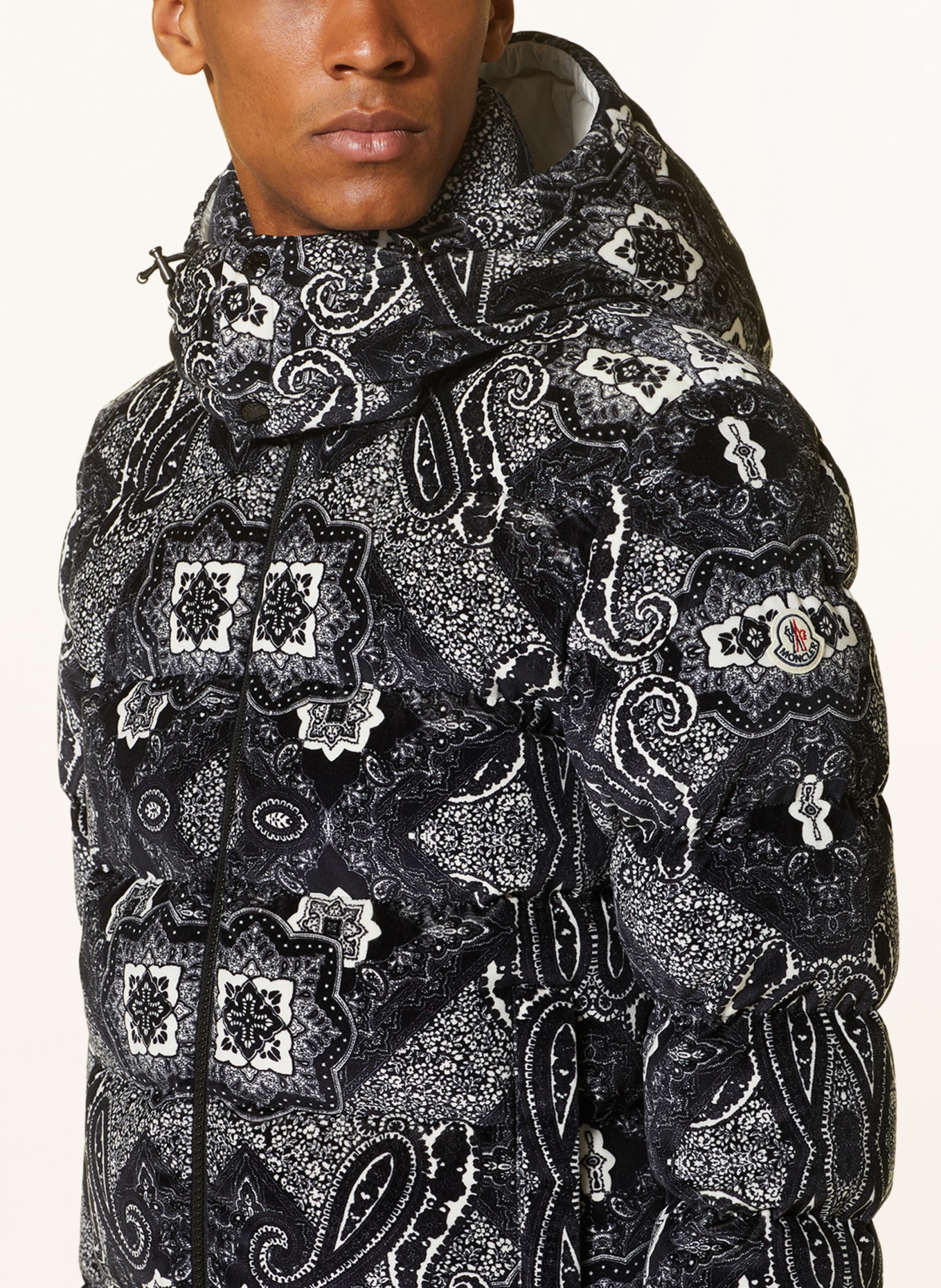 MONCLER Down jacket GARTEMPE made of velvet with detachable hood, Color: BLACK/ WHITE (Image 5)