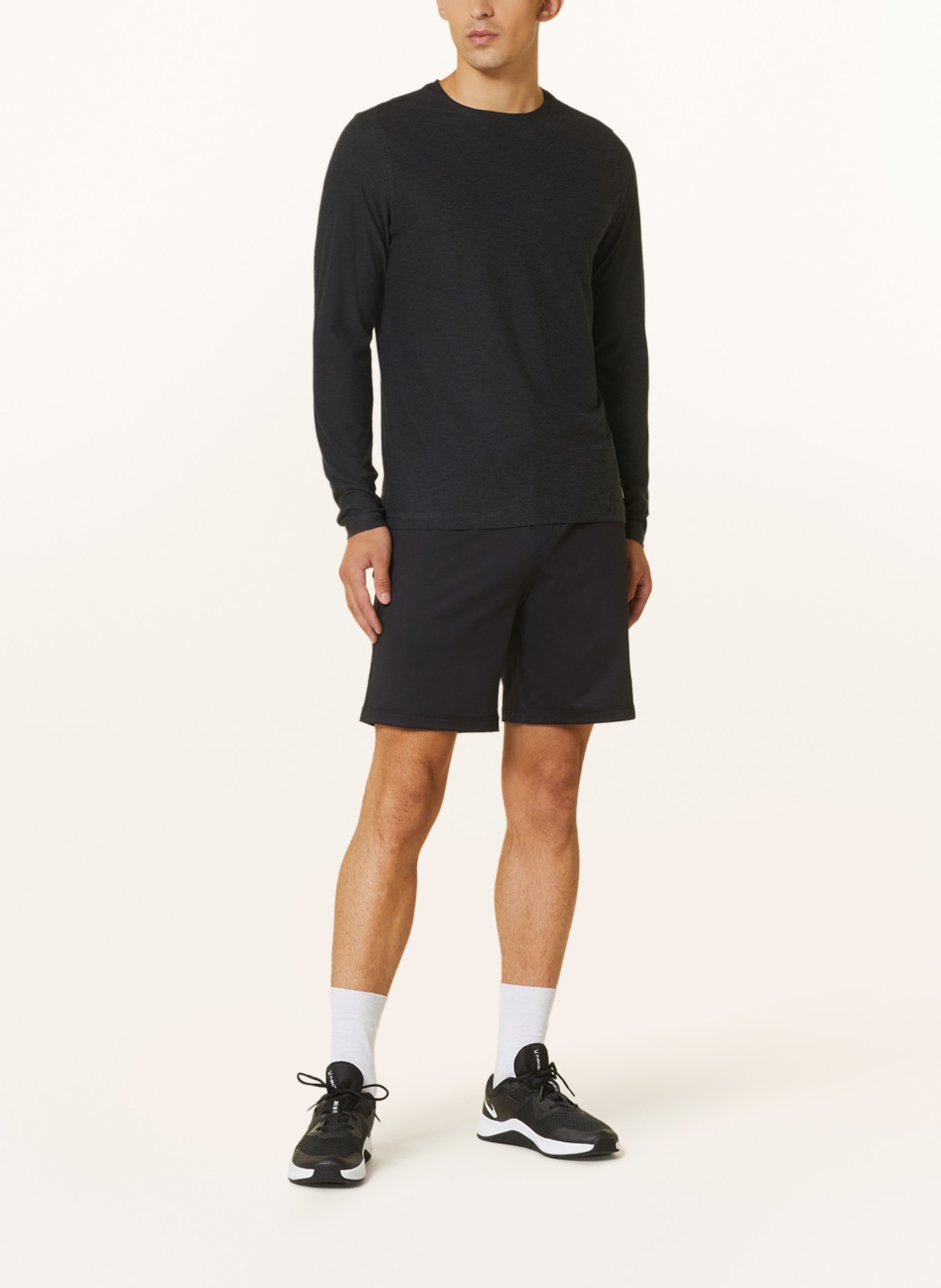 Vuori rush short shop