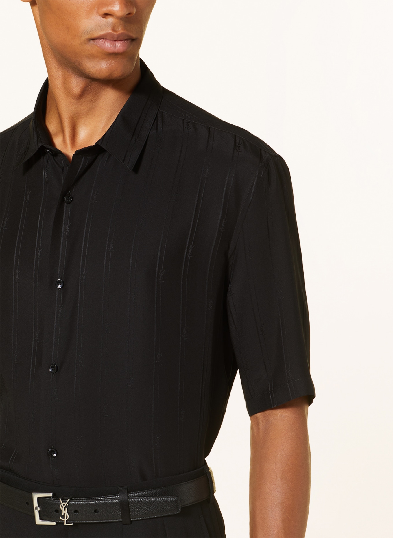 SAINT LAURENT Kurzarm-Hemd Regular Fit aus Seide, Farbe: SCHWARZ (Bild 4)