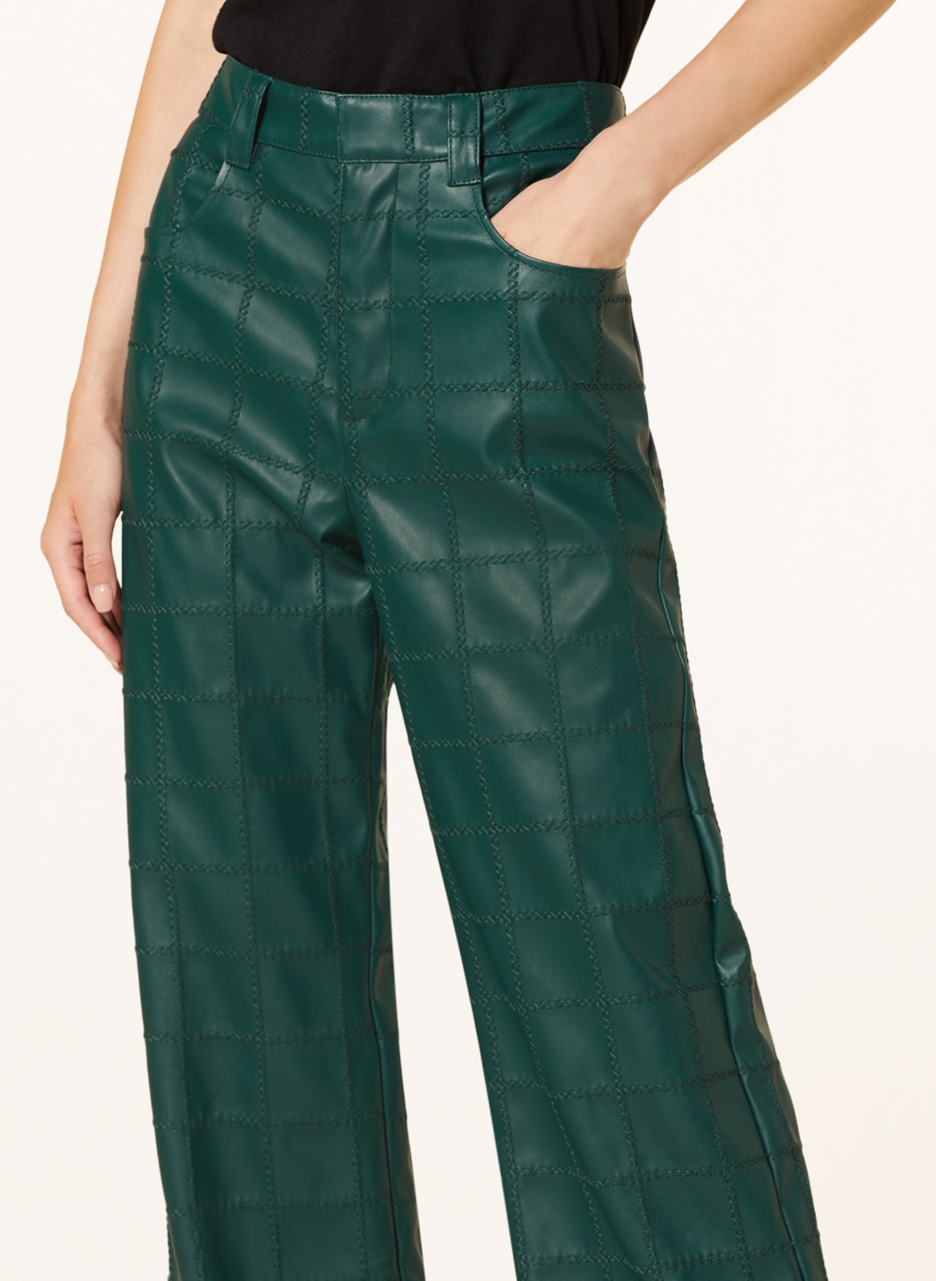 BAUM UND PFERDGARTEN Trousers NIKISHA, Color: DARK GREEN (Image 5)