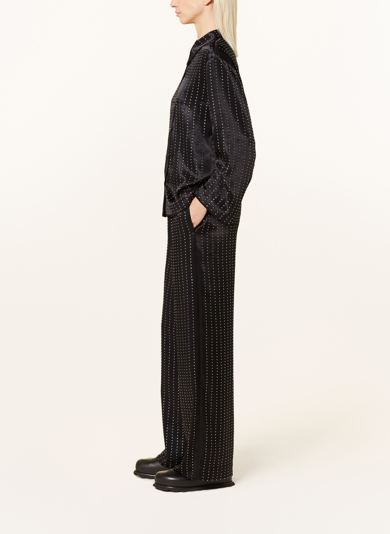 BAUM UND PFERDGARTEN Satin trousers NALA with decorative gems, Color: BLACK/ SILVER (Image 4)