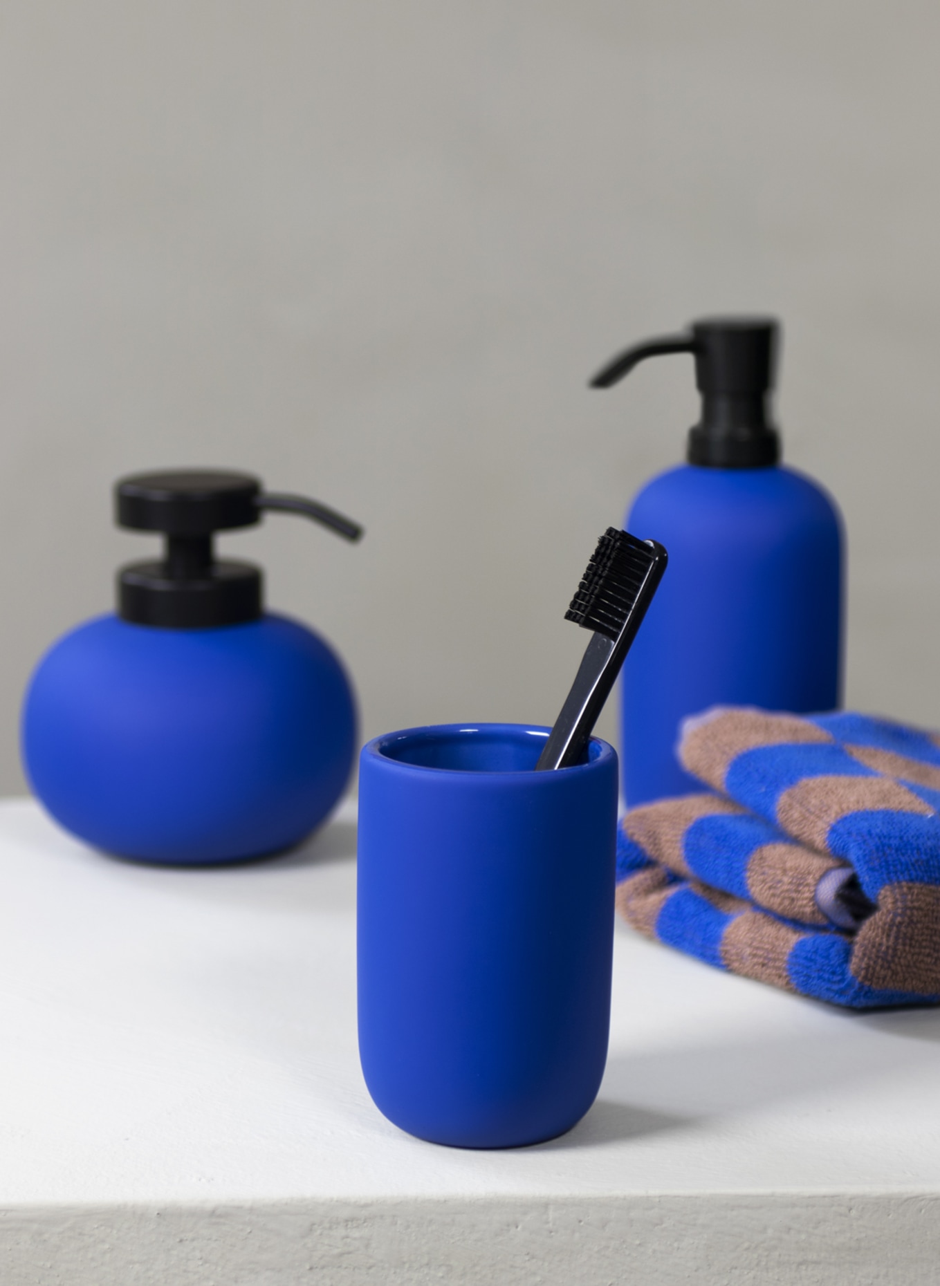 METTE DITMER Toothbrush mug LOTUS, Color: BLUE (Image 2)