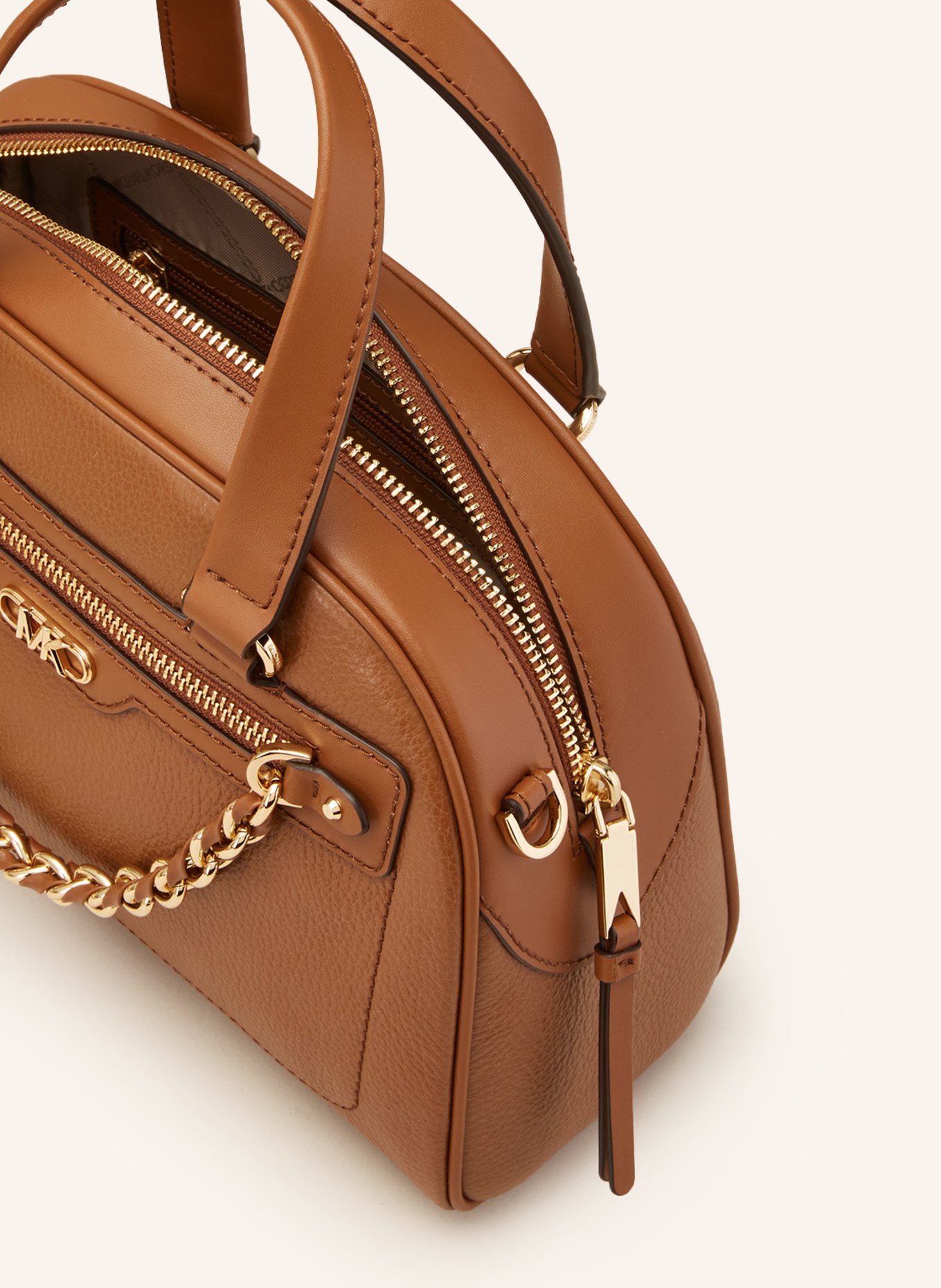 Michael Kors Collection Fall 2019 Ready-to-Wear Collection | Bags, Handbags  michael kors, Purses and bags