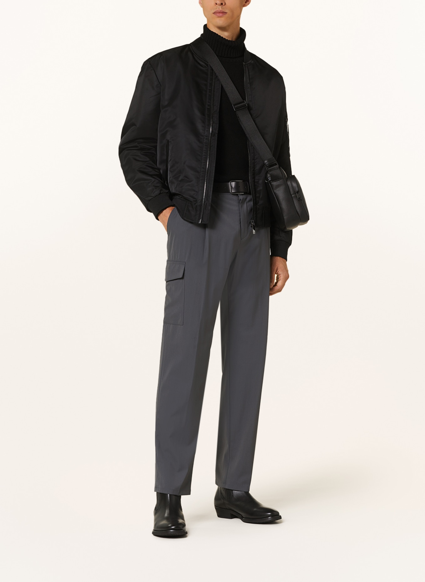 Calvin Klein Cargo kalhoty Regular Fit, Barva: TMAVĚ ŠEDÁ (Obrázek 2)