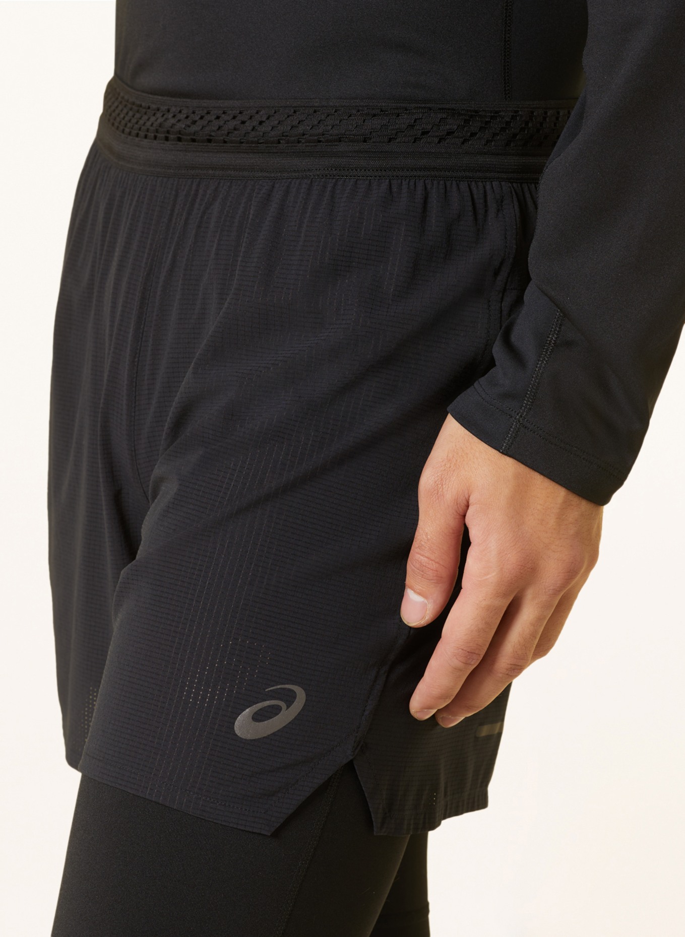 ASICS 2-in-1 running shorts VENTILATE, Color: BLACK (Image 5)