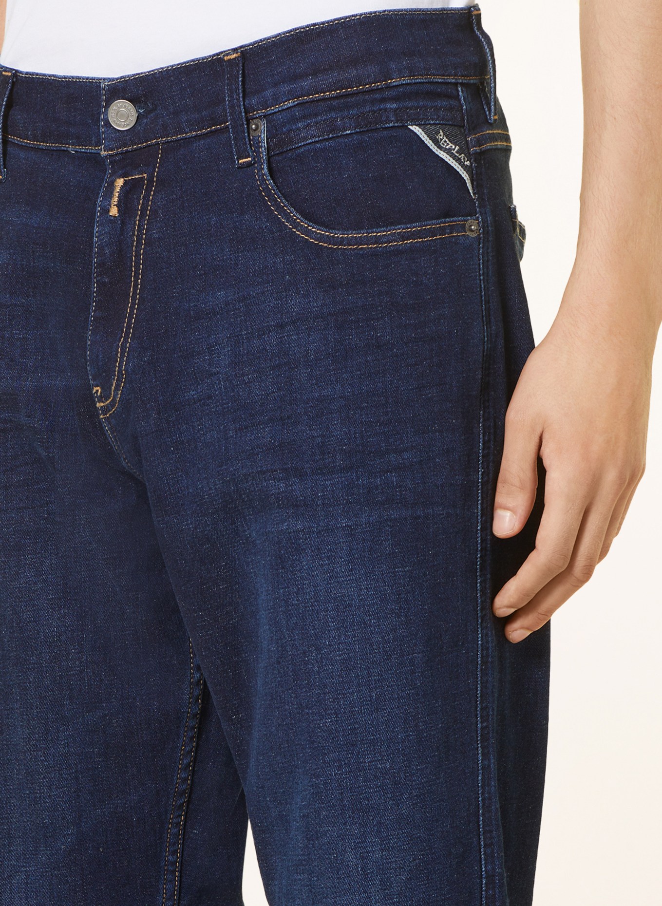 REPLAY Jeans SANDOT Relaxed Tapered, Farbe: 007 DARK BLUE (Bild 5)