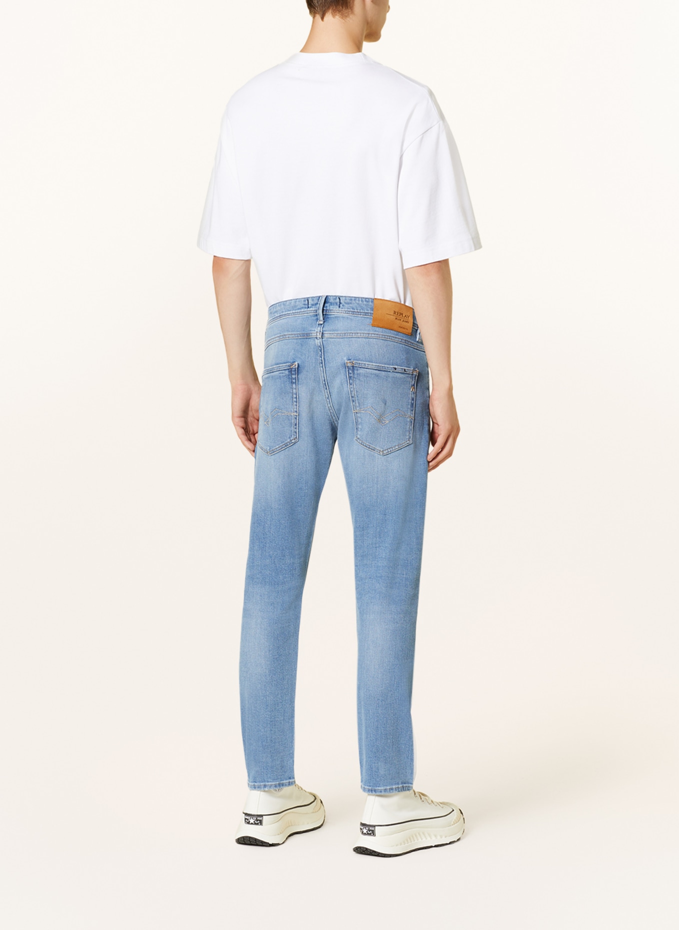 REPLAY Jeans WILLBI Regular Slim Fit, Farbe: 010 LIGHT BLUE (Bild 3)