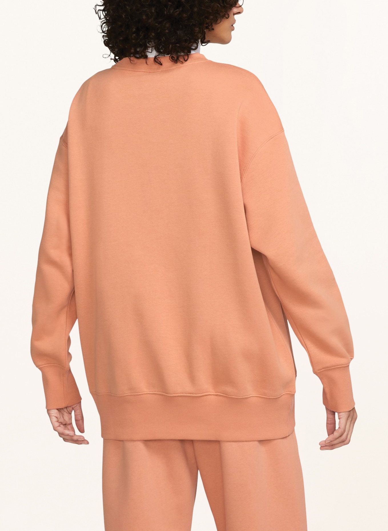 Peach on sale nike sweatshirt