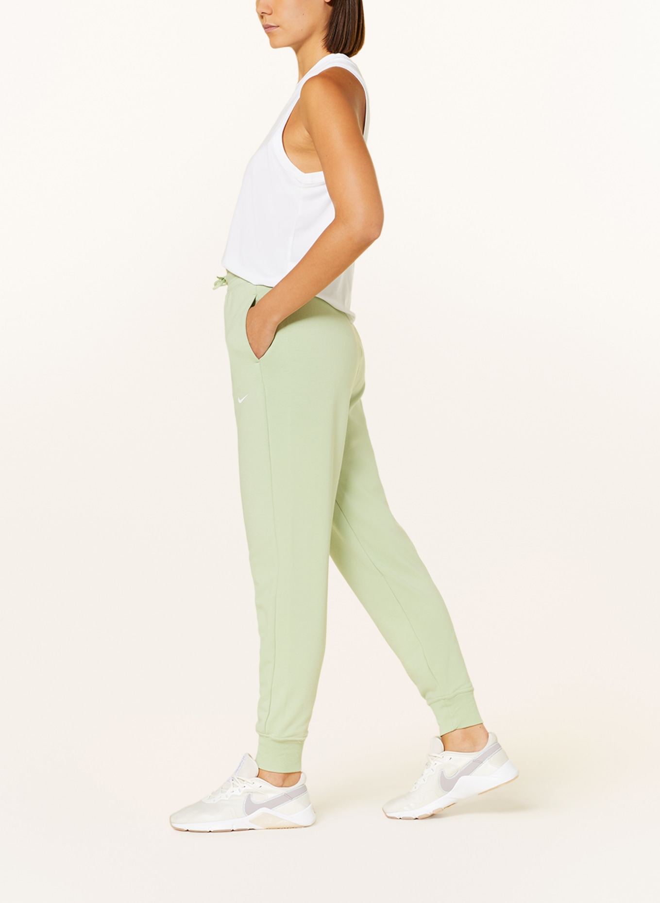 Nike Spodnie dresowe 7/8 DRI-FIT ONE, Kolor: JASNOZIELONY (Obrazek 4)