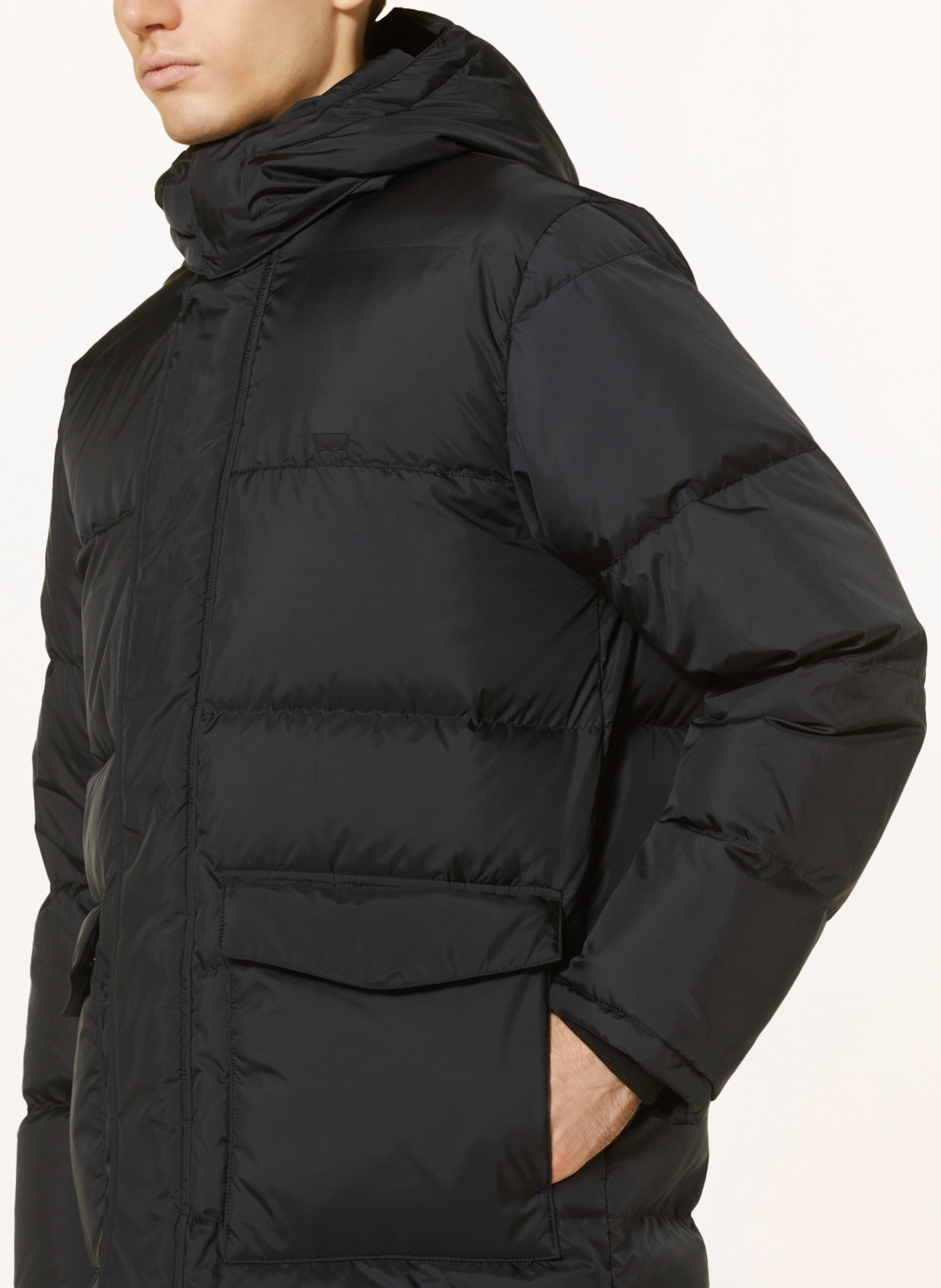 Levi's® Péřový kabát LAUREL s odnímatelnou kapucí, Barva: ČERNÁ (Obrázek 5)