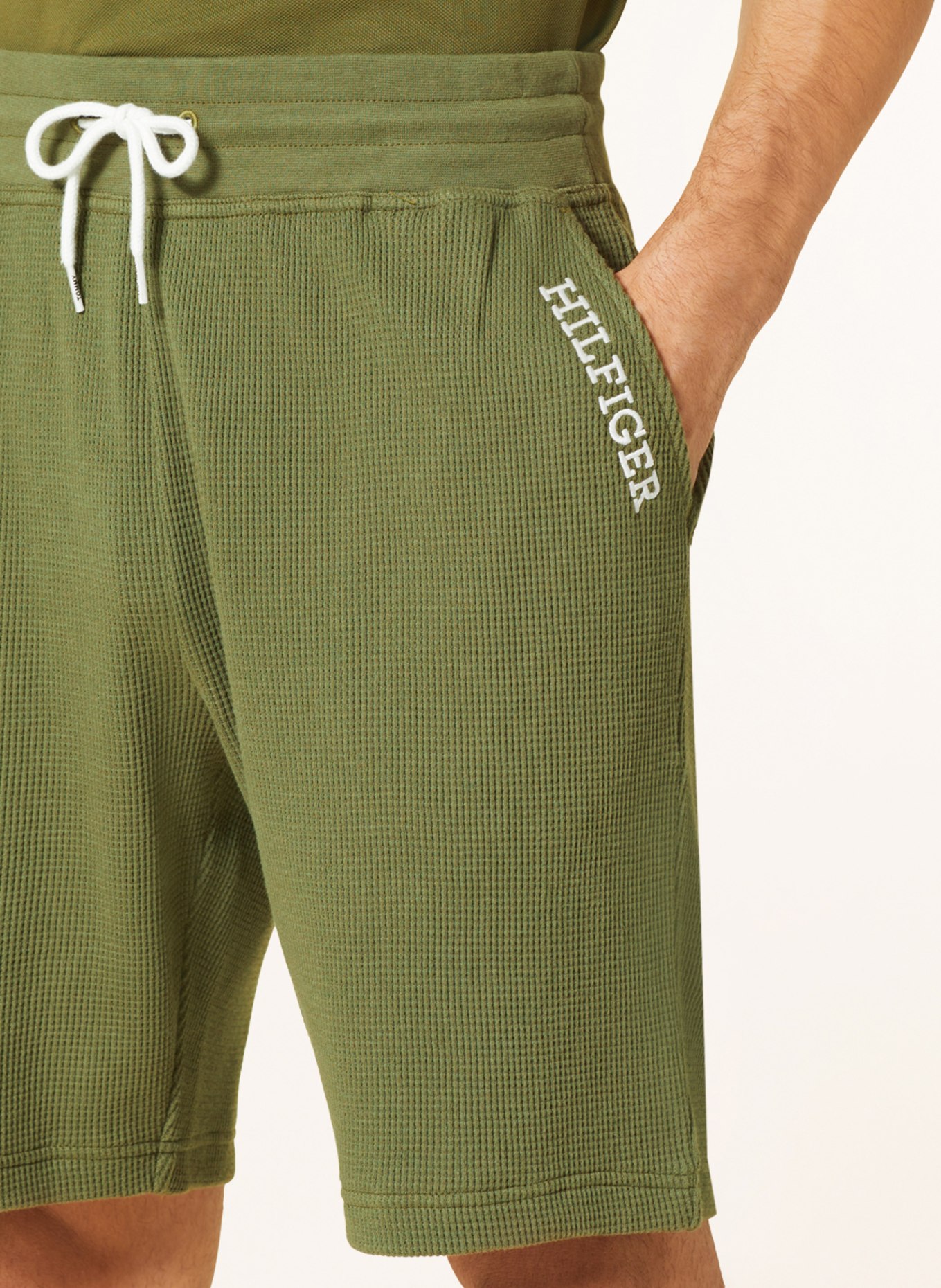 TOMMY HILFIGER Lounge-Shorts, Farbe: OLIV (Bild 5)