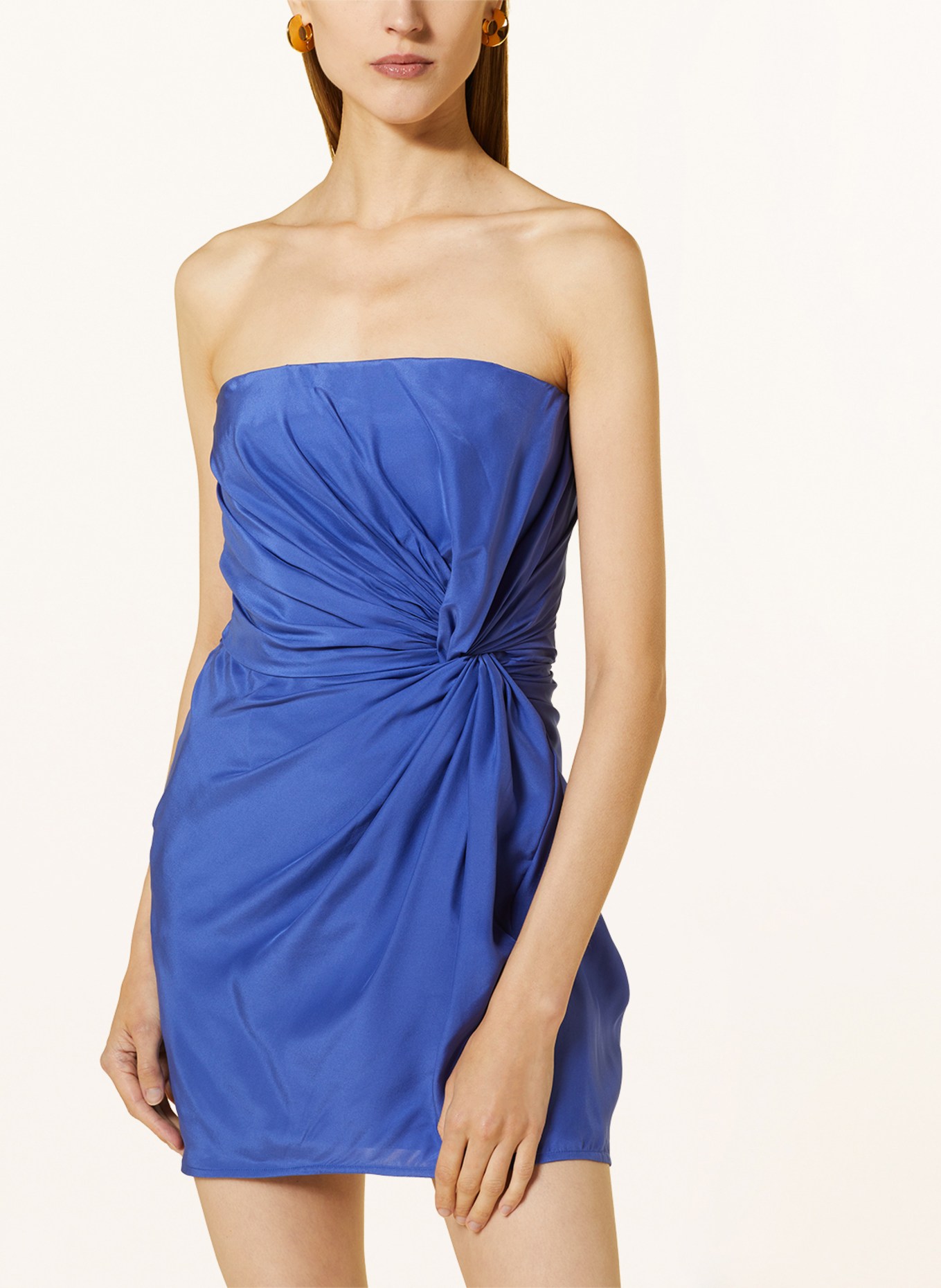 GAUGE81 Off-Shoulder šaty HIRATA ze saténu: FIALOVÁ