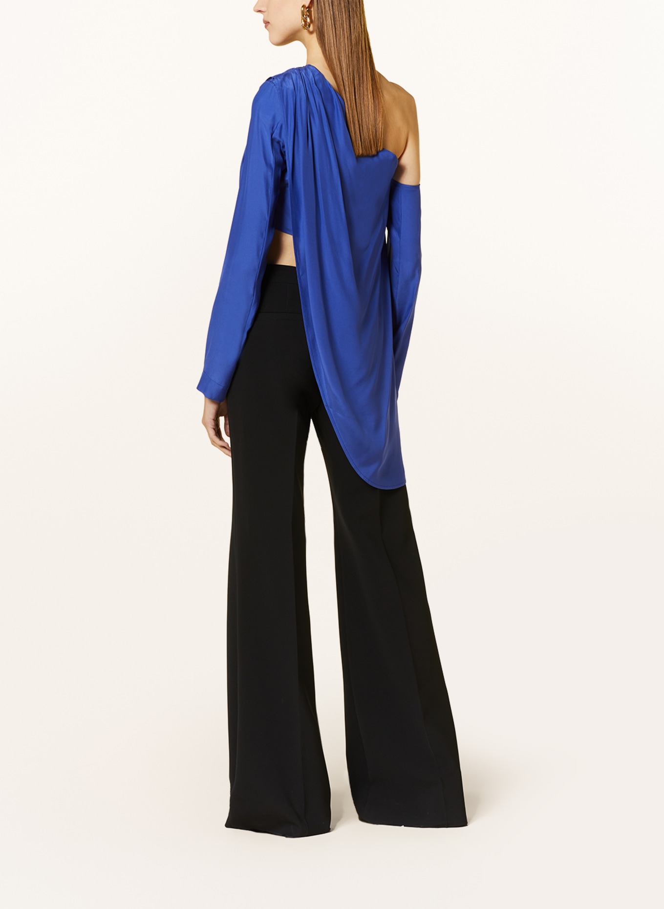 GAUGE81 One-shoulder shirt TOHO made of silk: BLUE