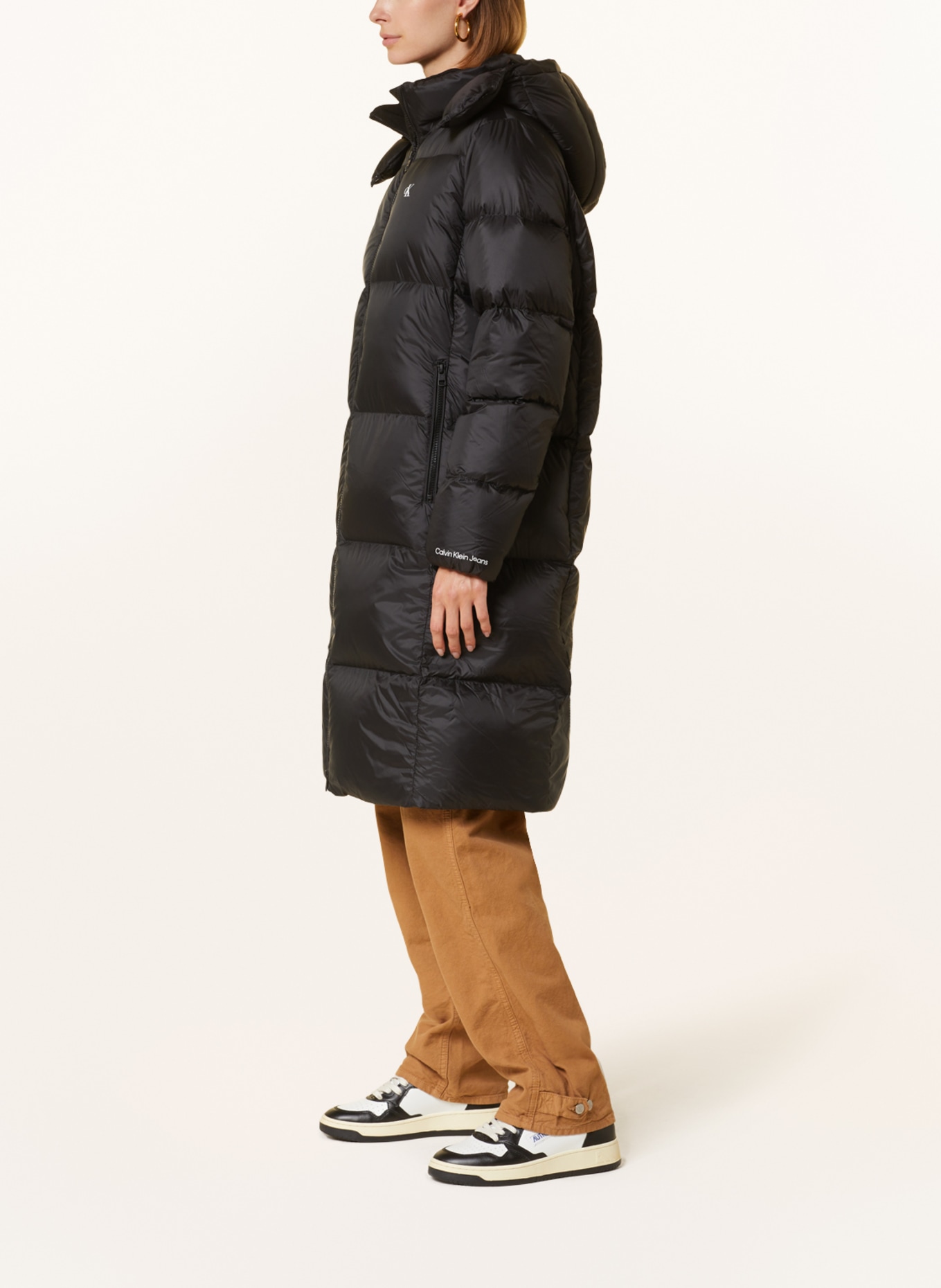 Calvin Klein Jeans Péřový kabát s odnímatelnou kapucí, Barva: ČERNÁ (Obrázek 4)