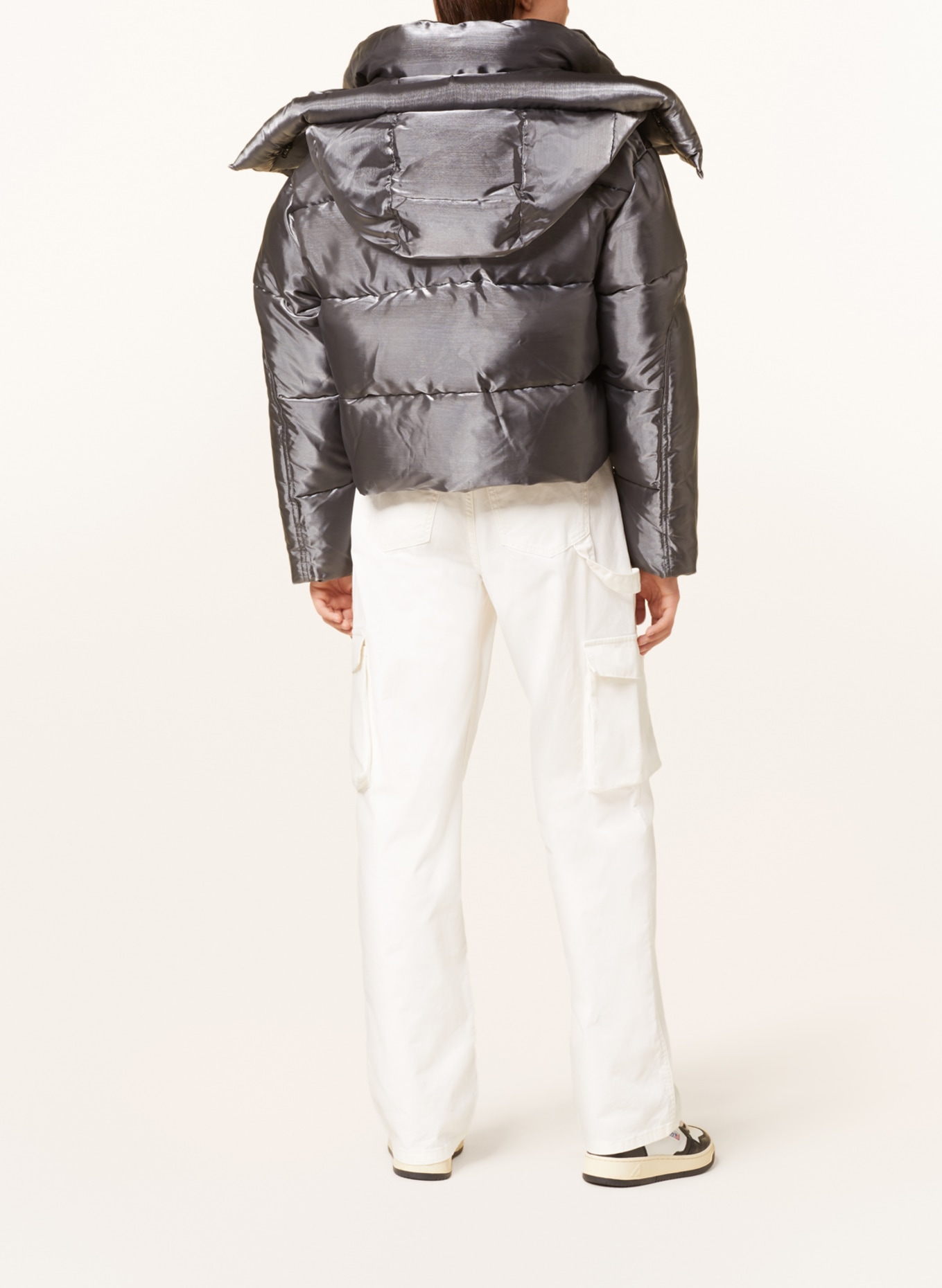Calvin Klein Jeans Prošívaná bunda s odnímatelnou kapucí, Barva: ŠEDÁ (Obrázek 3)