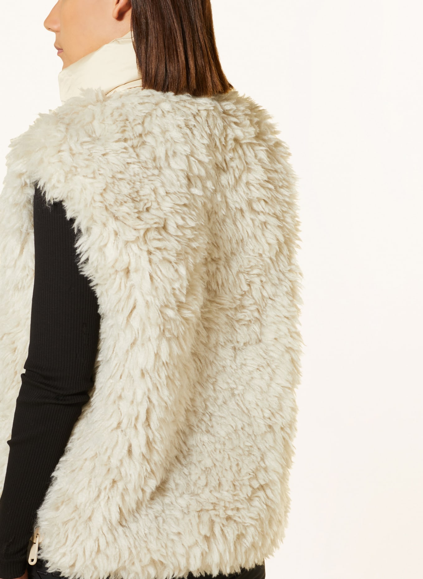 GOLDBERGH Down vest IFFA in faux fur with detachable hood, Color: ECRU (Image 6)