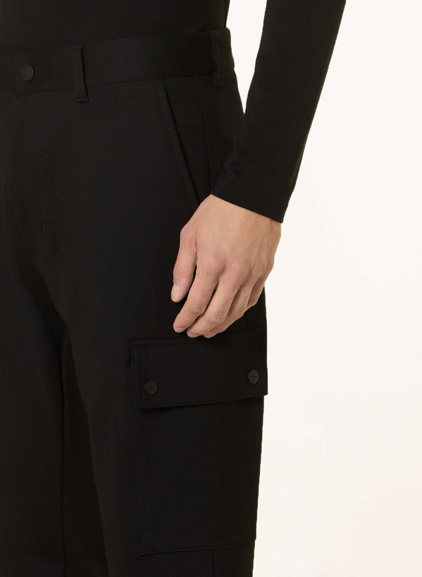 HUGO Cargo kalhoty GLIAN Slim Fit, Barva: 001 BLACK (Obrázek 6)
