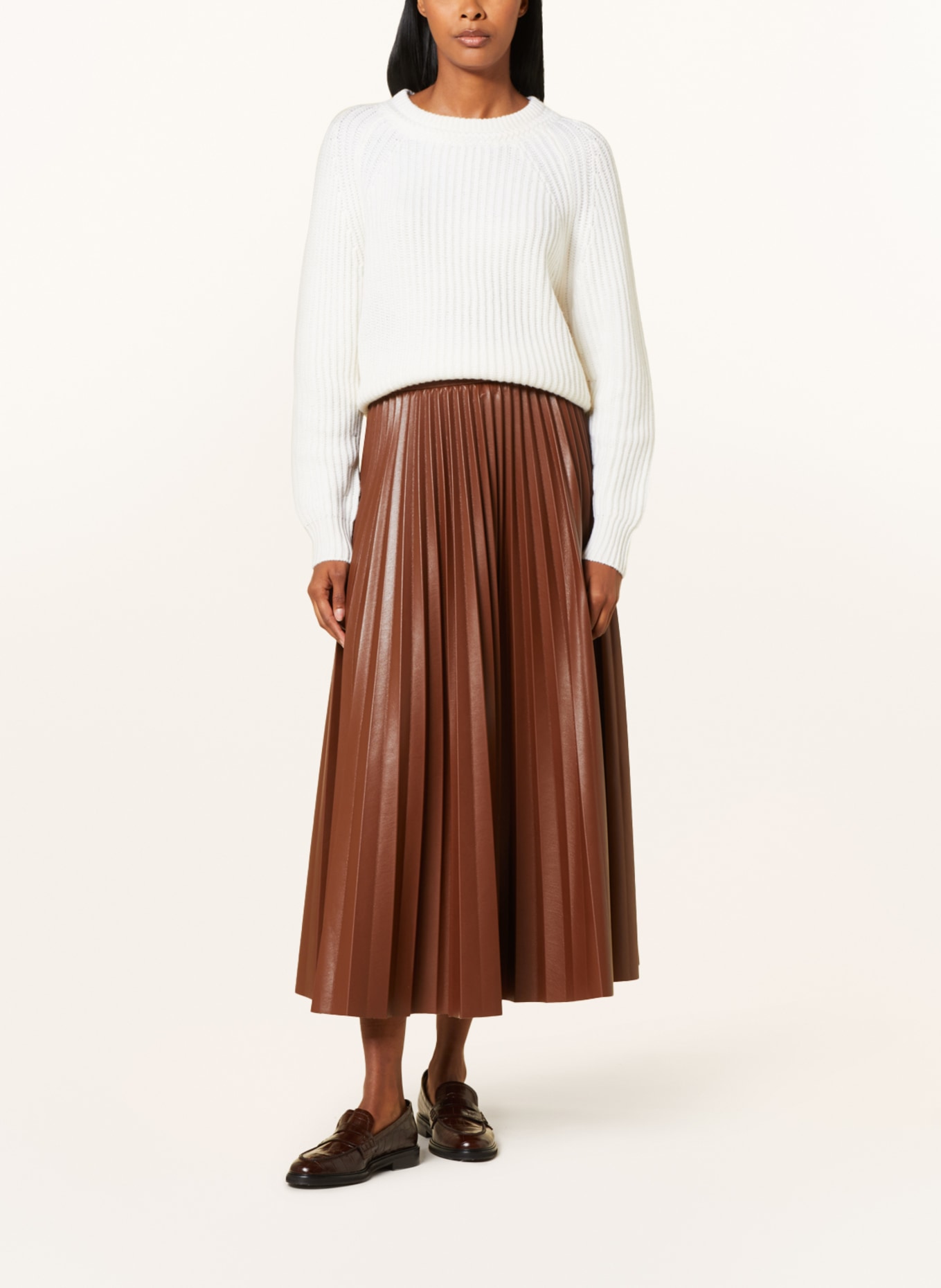 WEEKEND MaxMara Pleated skirt OSIRIDE in leather look, Color: BROWN (Image 2)