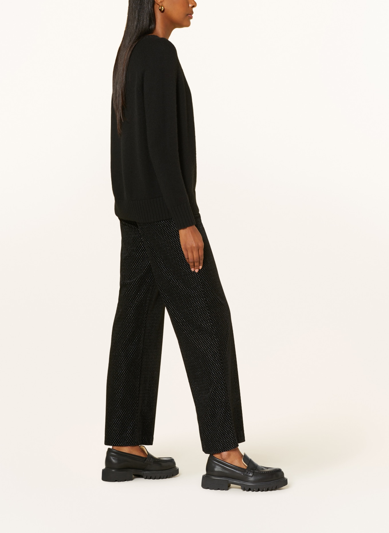 RAFFAELLO ROSSI Wide leg trousers ELAINE made of velvet with glitter thread, Color: BLACK (Image 4)