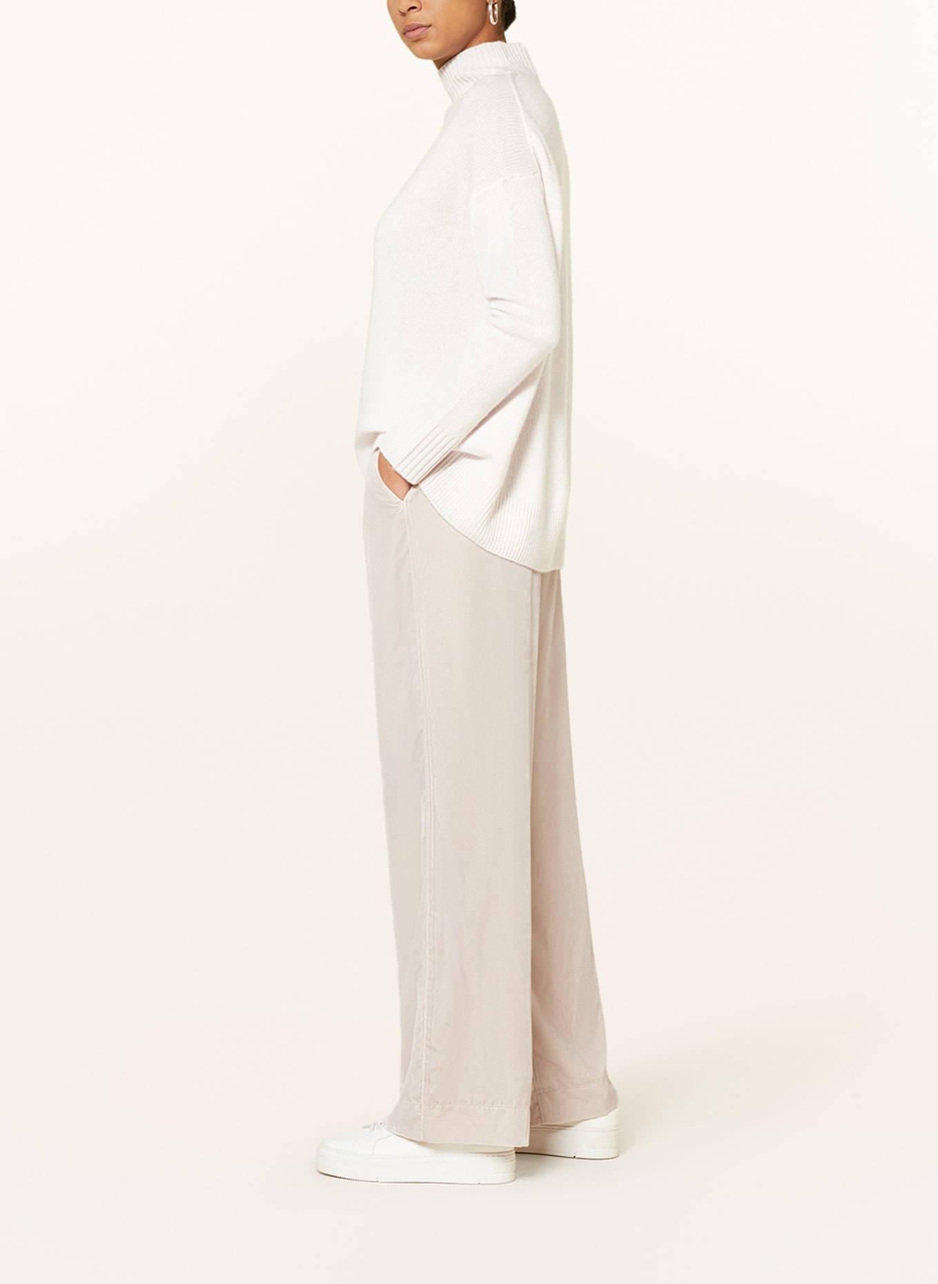 darling harbour Wide leg trousers made of velvet, Color: BEIGE (Image 4)