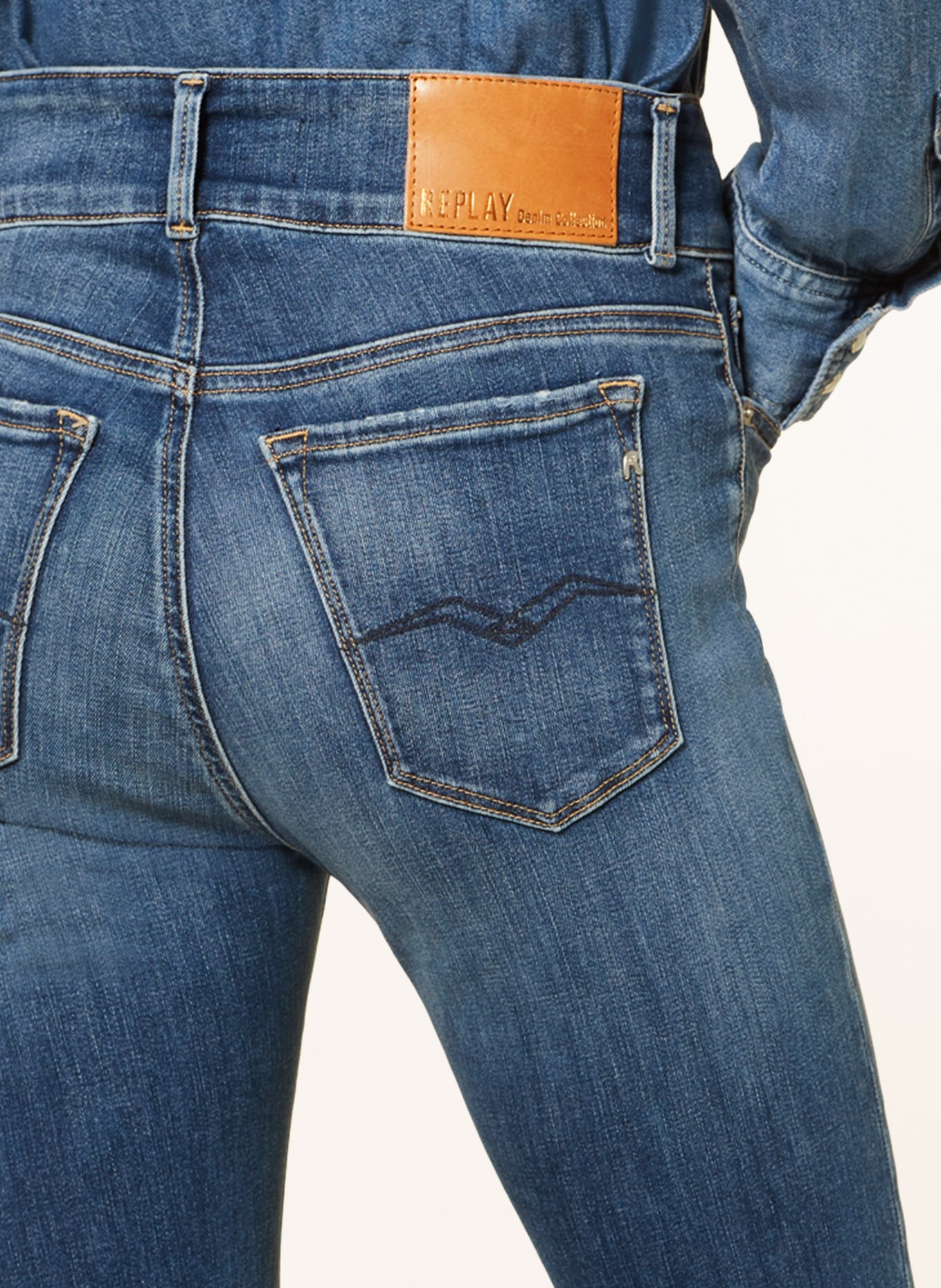 REPLAY Flared Jeans NEWLUZ FLARE, Farbe: 009 MEDIUM BLUE (Bild 5)
