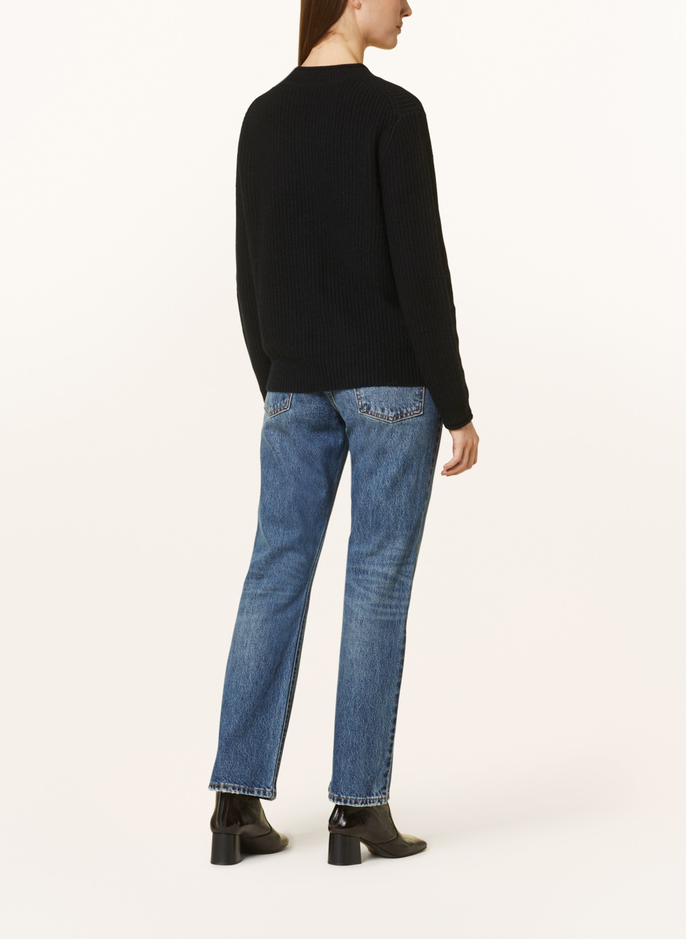 darling harbour Sweater: BLACK