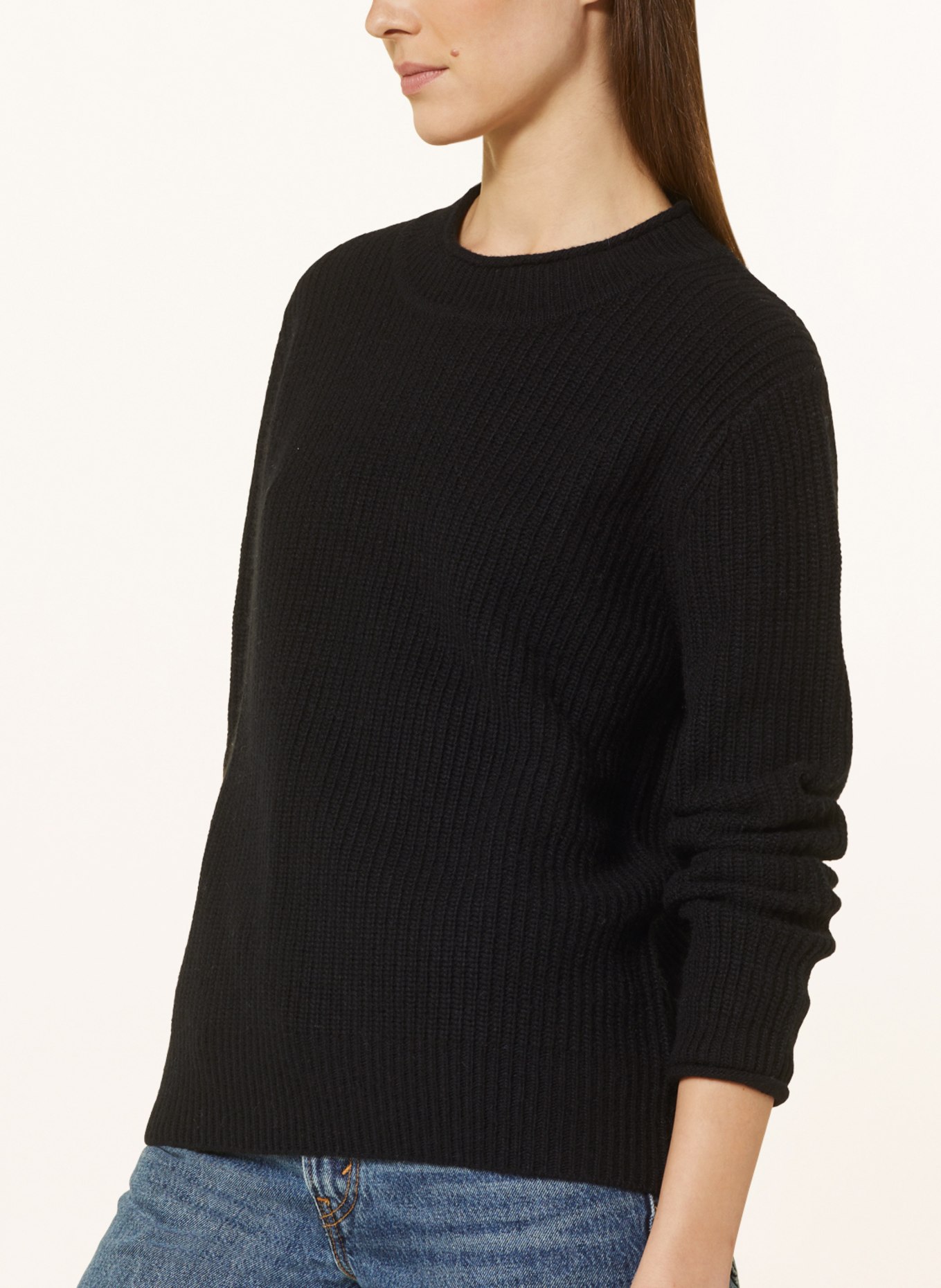 darling harbour Sweater: BLACK