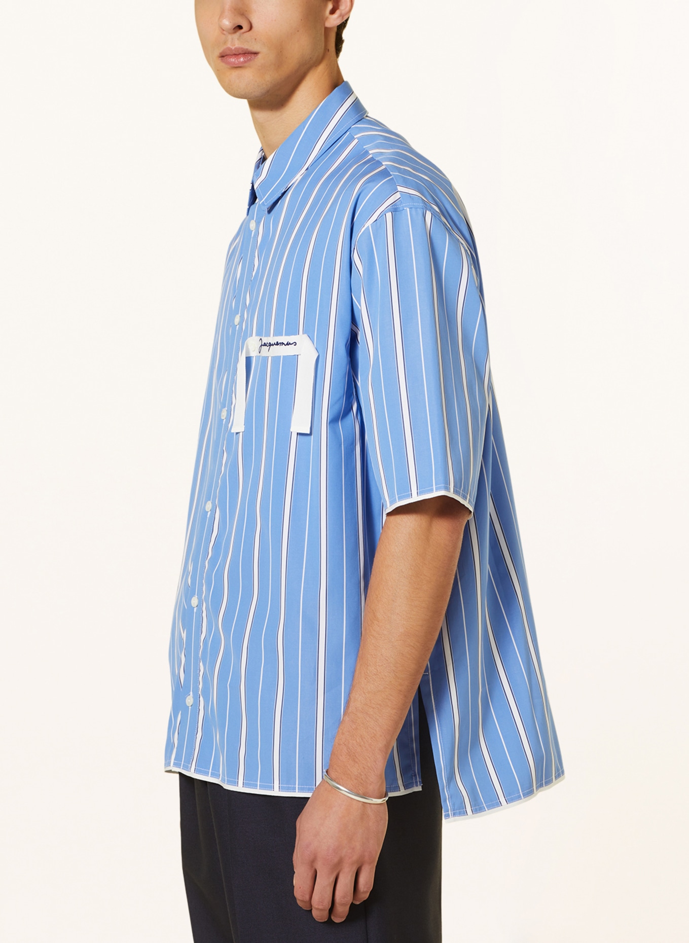 JACQUEMUS Short sleeve shirt LA CHEMISE CABRI comfort fit, Color: BLUE/ WHITE (Image 5)