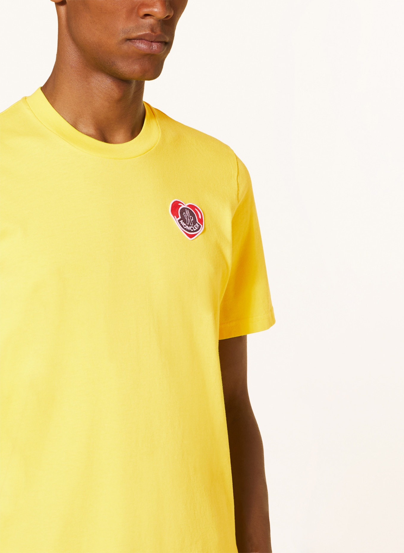 【関税＆送料込み】Moncler Cotton T-Shirt Pastel Yellow 22556946_52532378_1000.jpg
