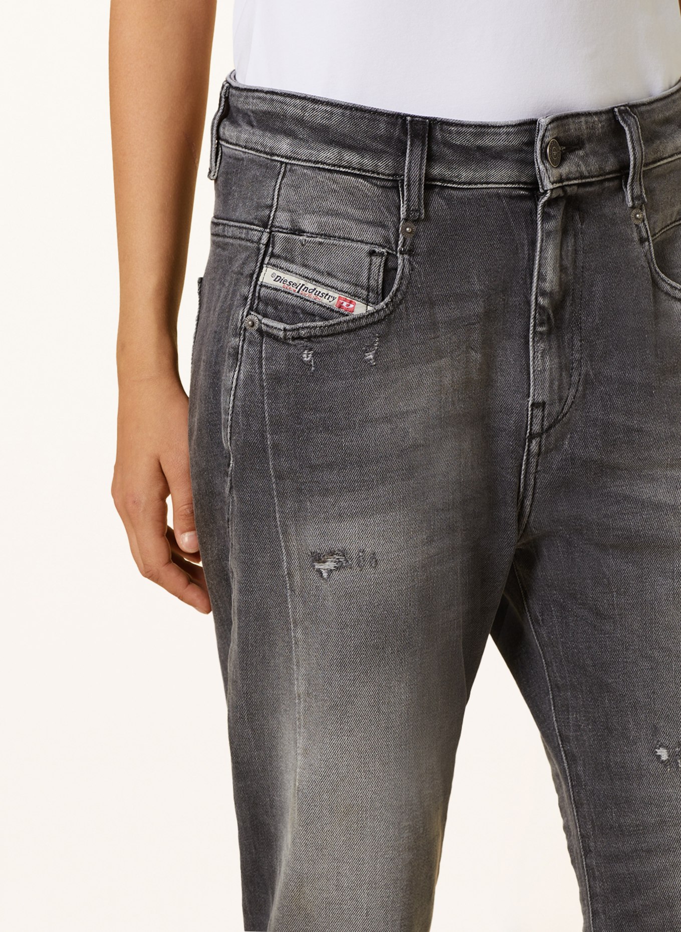 DIESEL Boyfriend jeans D-FAY, Color: 02 GREY (Image 5)
