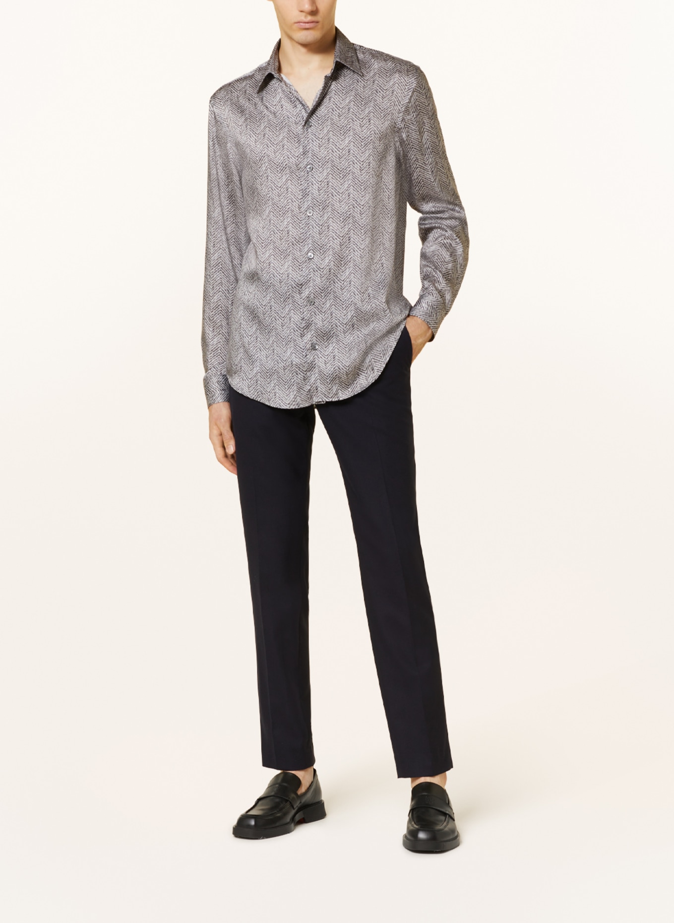 EMPORIO ARMANI Satin shirt comfort fit, Color: LIGHT GRAY/ DARK GRAY (Image 2)