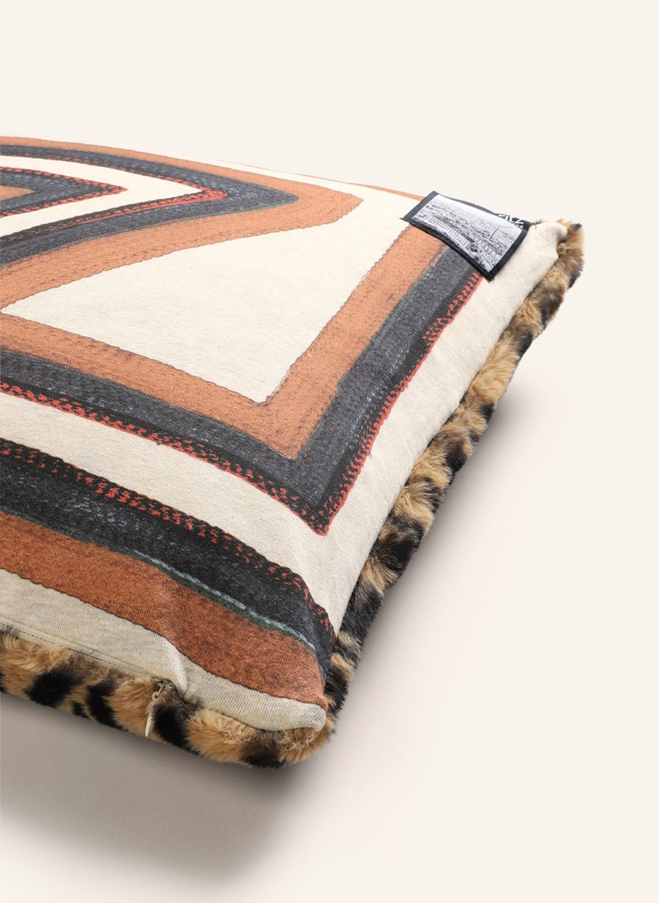 zoeppritz Decorative cushion cover REBORN TIGER, Color: LIGHT BROWN/ BLACK/ DARK ORANGE (Image 3)