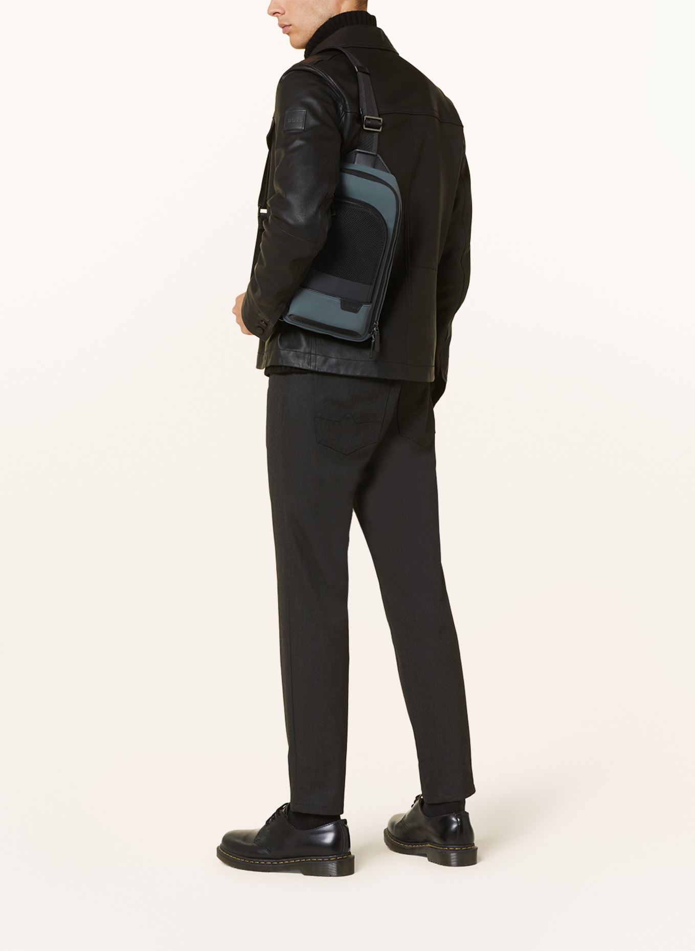Tumi logan clearance