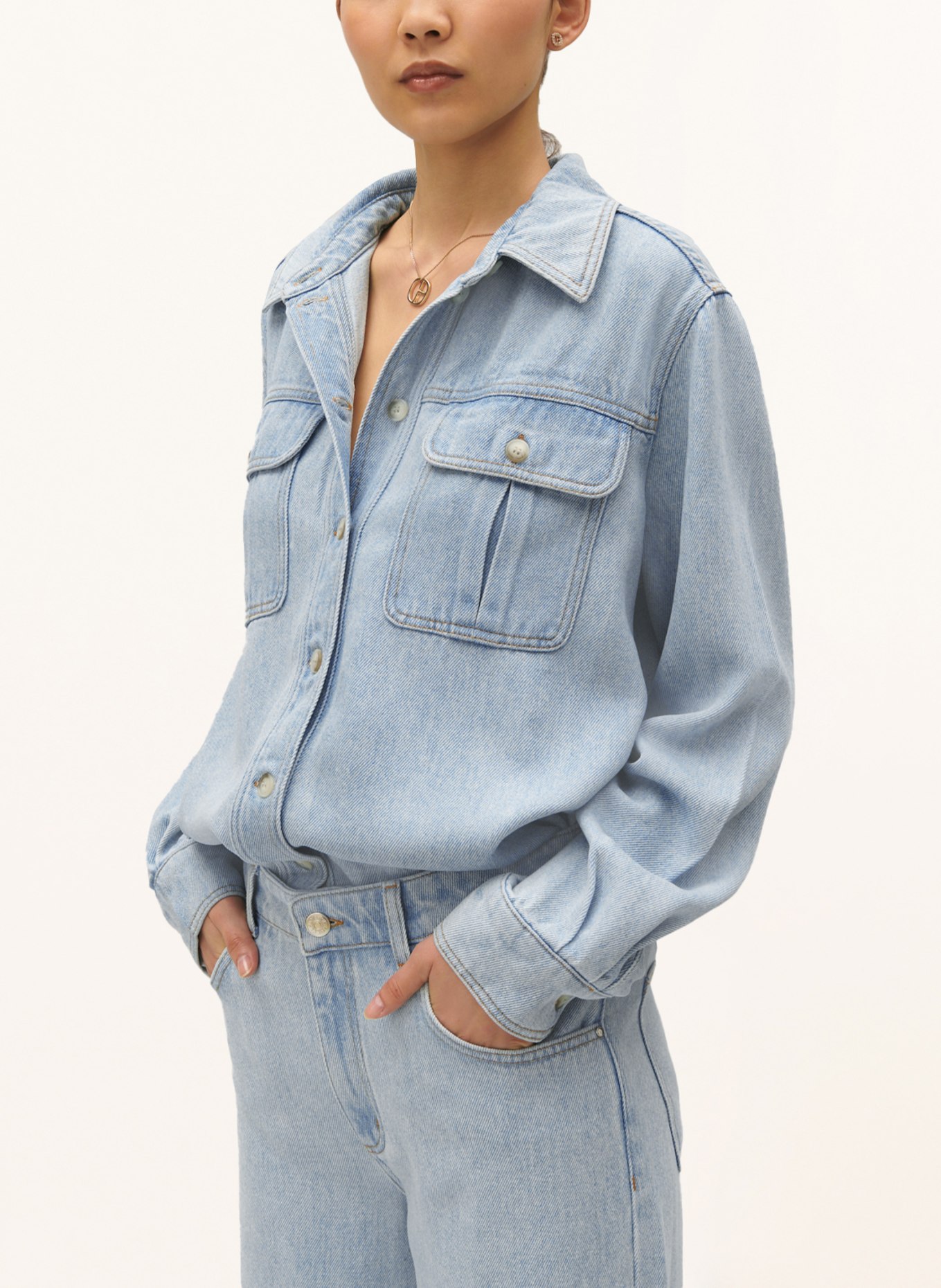 CLAUDIE PIERLOT Bluzka jeansowa, Kolor: J010 LIGHT DENIM (Obrazek 4)