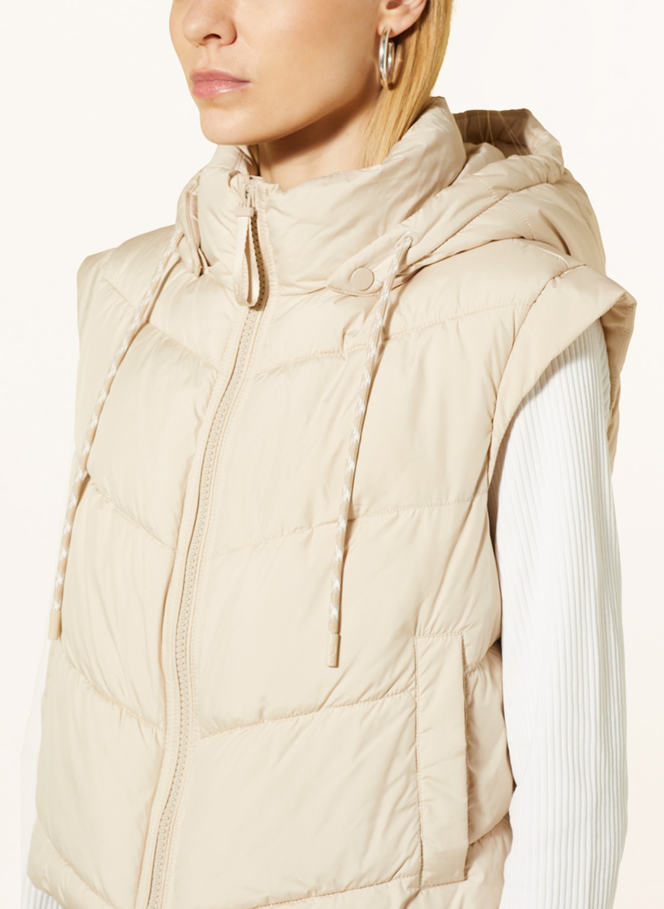 comma casual identity Quilted vest with removable hood, Color: CREAM (Image 5)