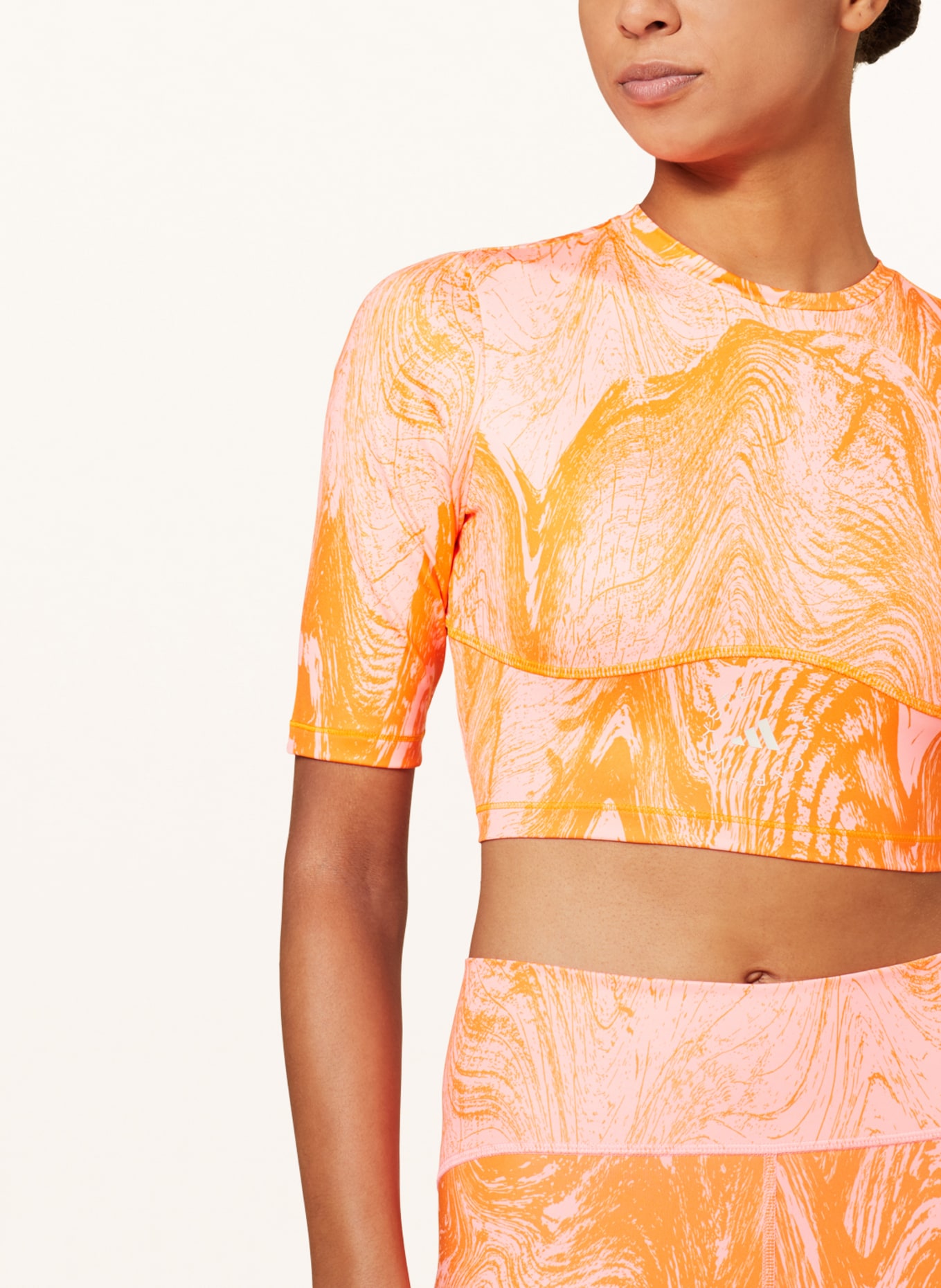 adidas by Stella McCartney Cropped-Shirt TRUENATURE mit Cut-out, Farbe: ORANGE/ ROSA (Bild 4)