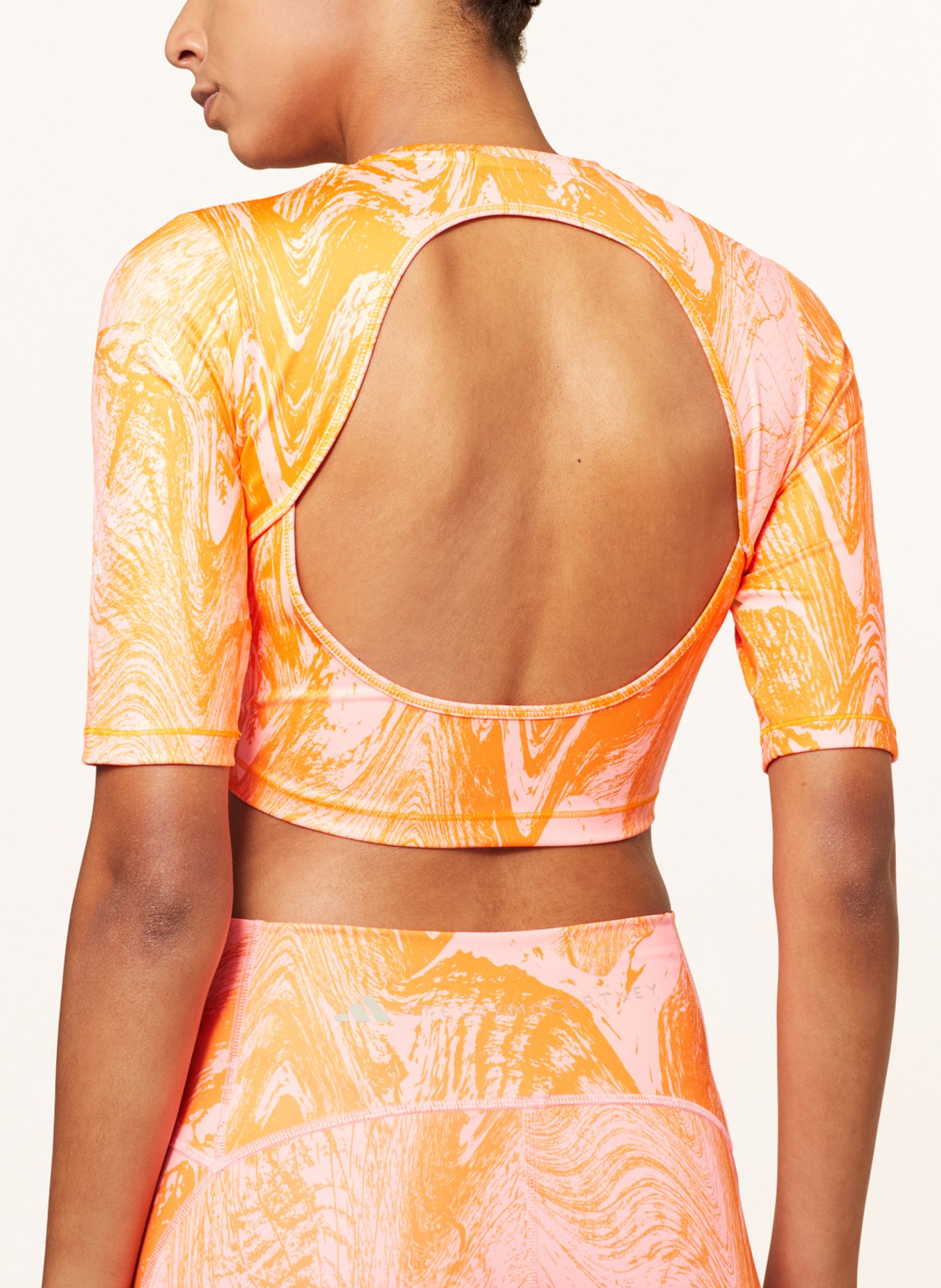 adidas by Stella McCartney Cropped-Shirt TRUENATURE mit Cut-out, Farbe: ORANGE/ ROSA (Bild 5)