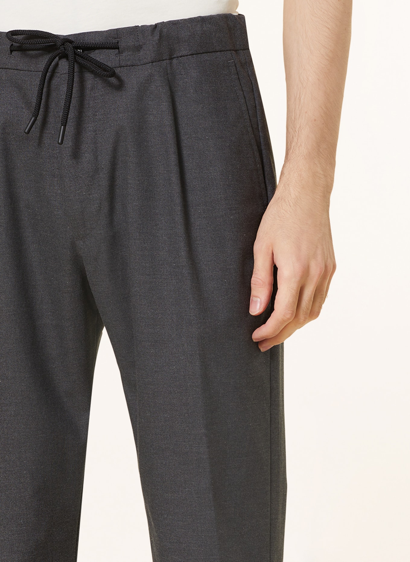 CLOSED Kalhoty v joggingovém stylu Extra Slim Fit, Barva: TMAVĚ ŠEDÁ (Obrázek 5)