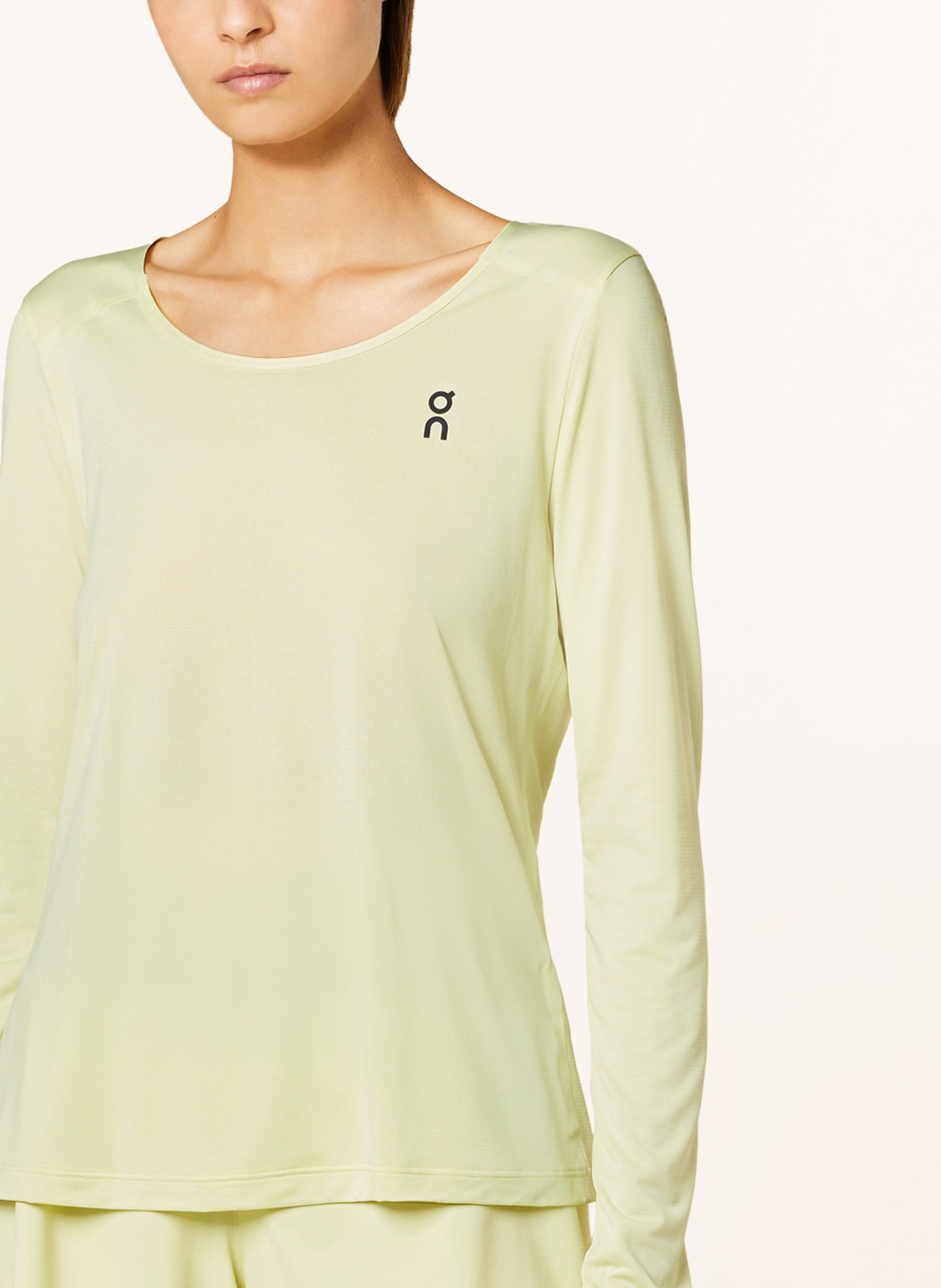 On Running shirt PERFORMANCE LONG-T, Color: LIGHT YELLOW (Image 4)