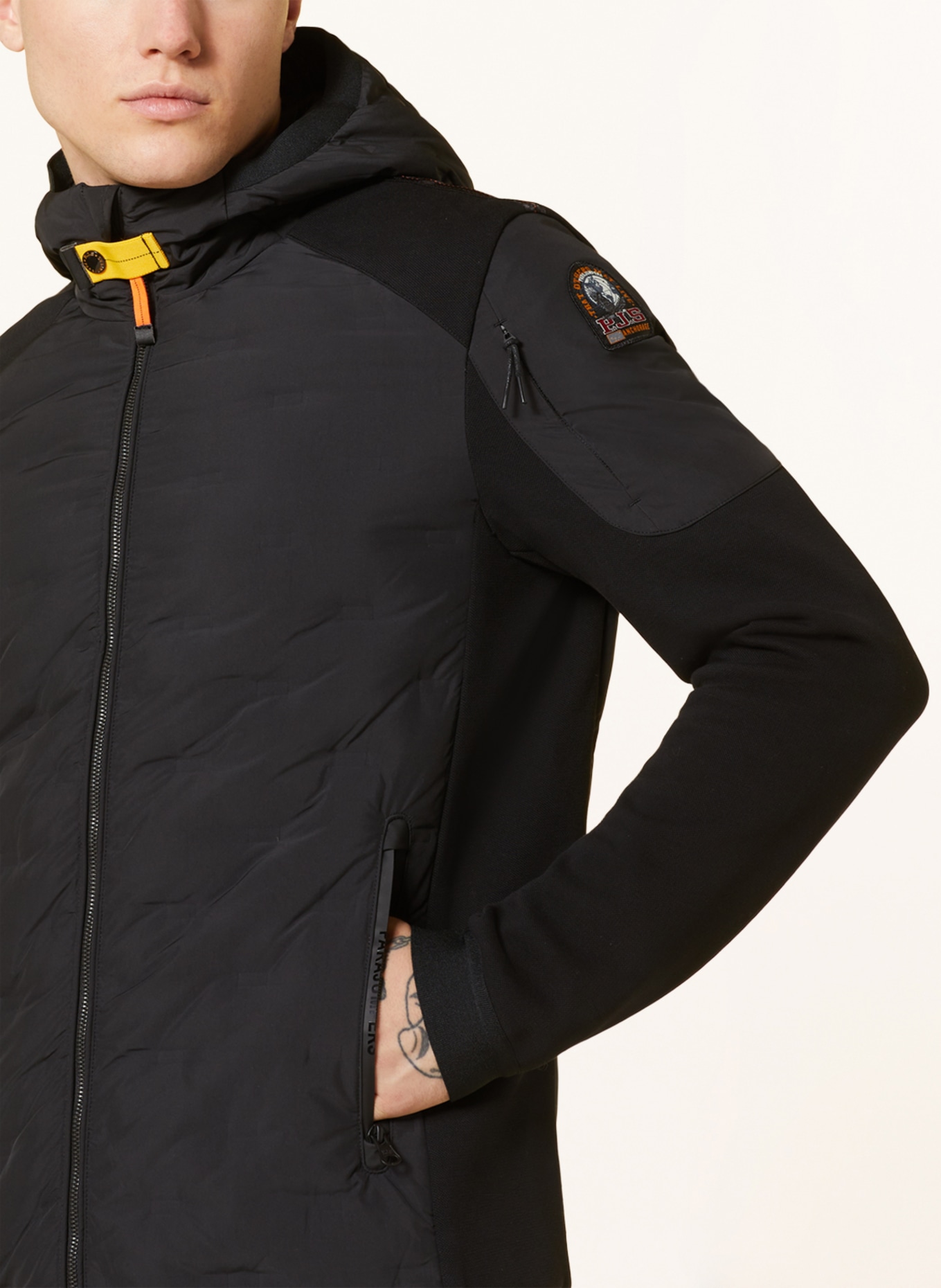 PARAJUMPERS Daunenjacke BENJY im Materialmix in schwarz