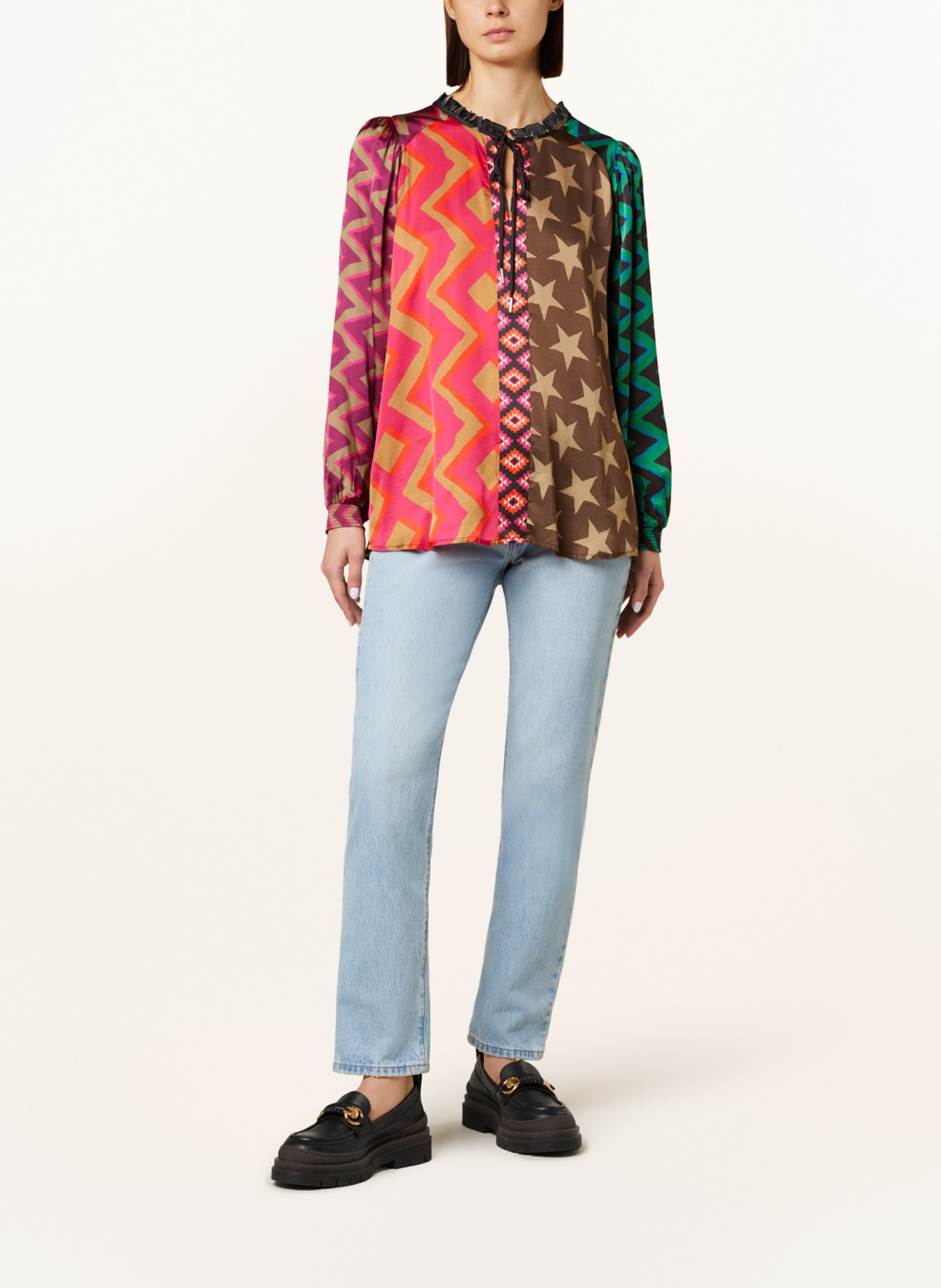 Grace Shirt blouse in satin, Color: BLACK/ FUCHSIA/ LIGHT BROWN (Image 2)