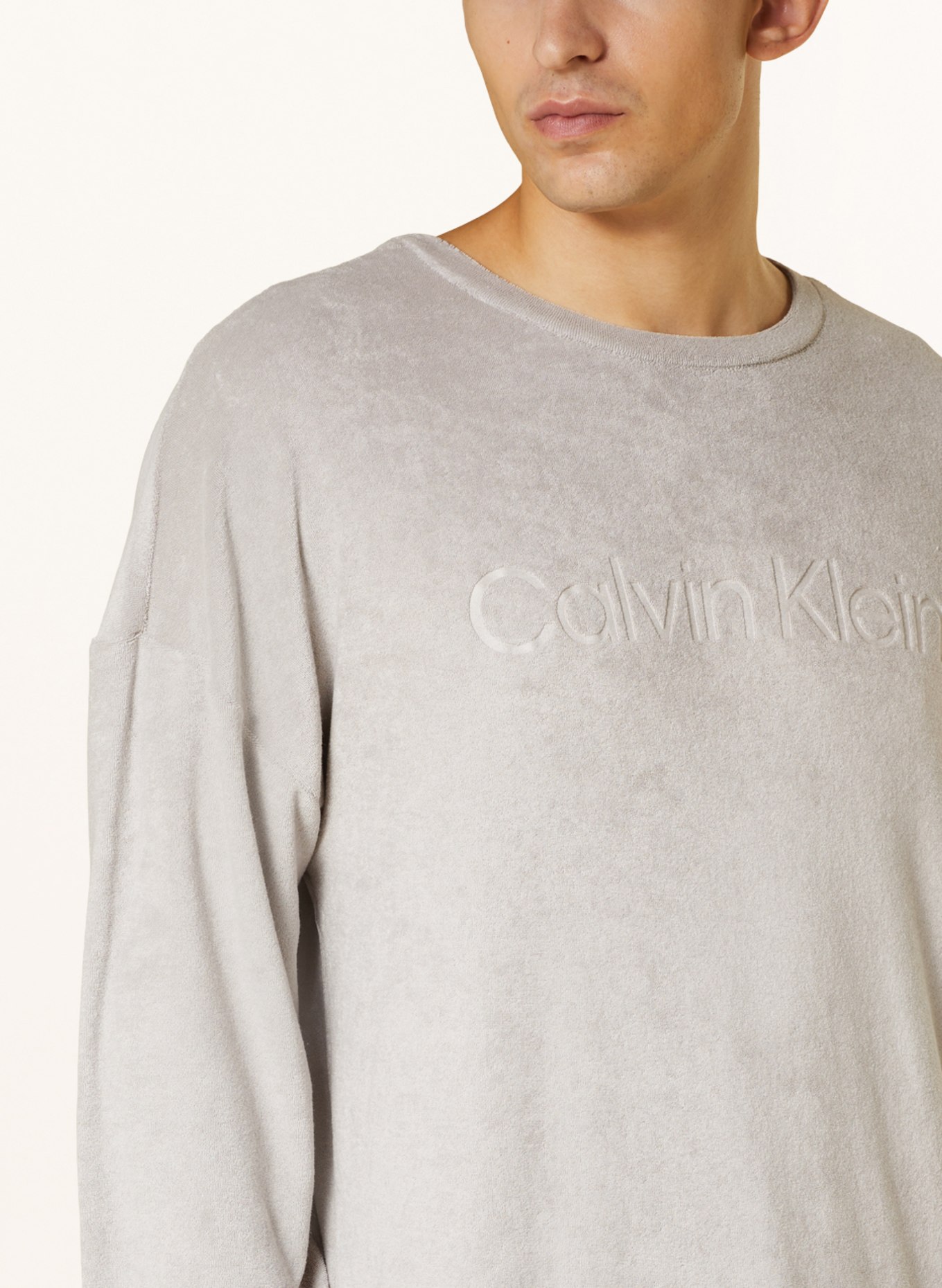 Calvin Klein Pohodlné domácí tričko z froté, Barva: SVĚTLE ŠEDÁ (Obrázek 4)
