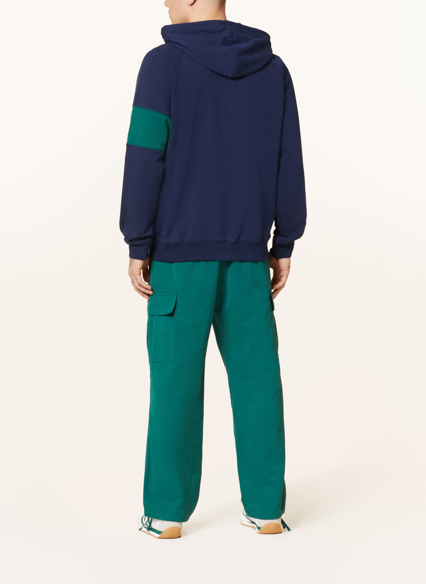 adidas Originals Cargo pants PREMIUM ESSENTIALS, Color: GREEN (Image 3)