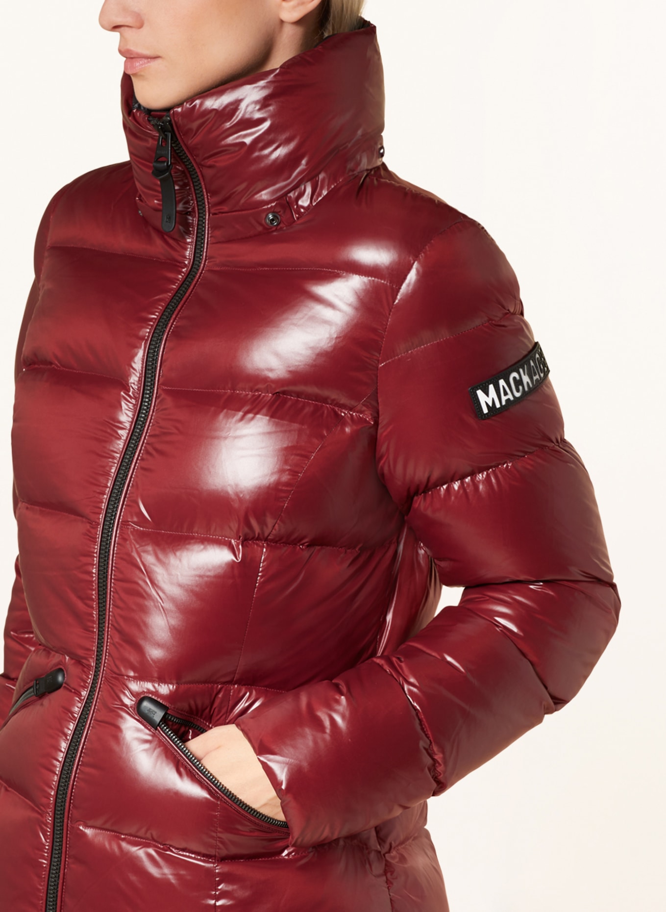 Mackage Péřová bunda s odnímatelnou kapucí, Barva: TMAVĚ ČERVENÁ (Obrázek 5)
