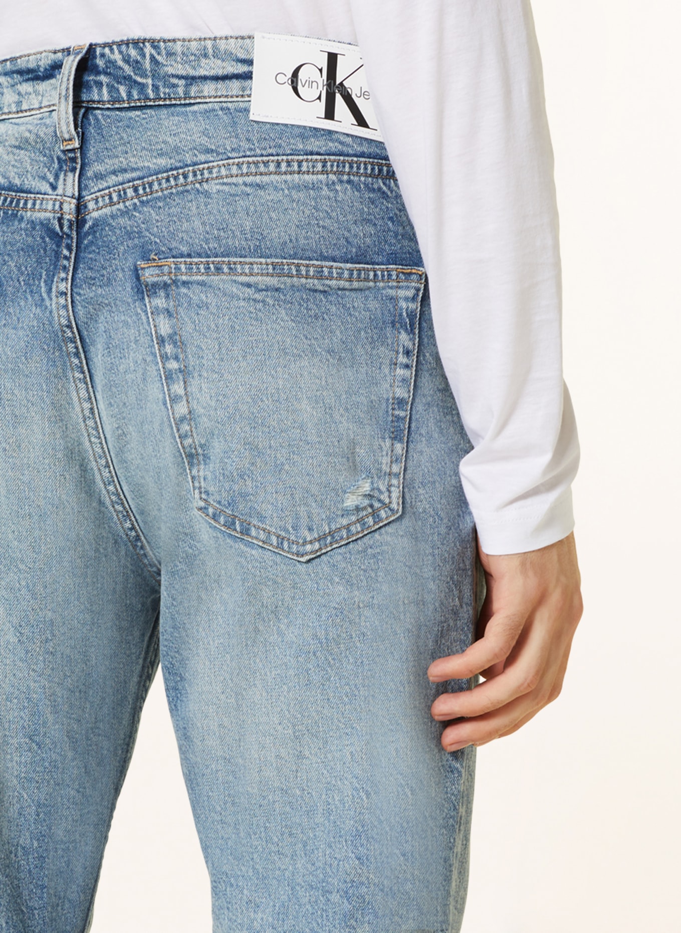 Calvin Klein Jeans Jeansy tapered fit, Kolor: 1A4 DENIM MEDIUM (Obrazek 6)