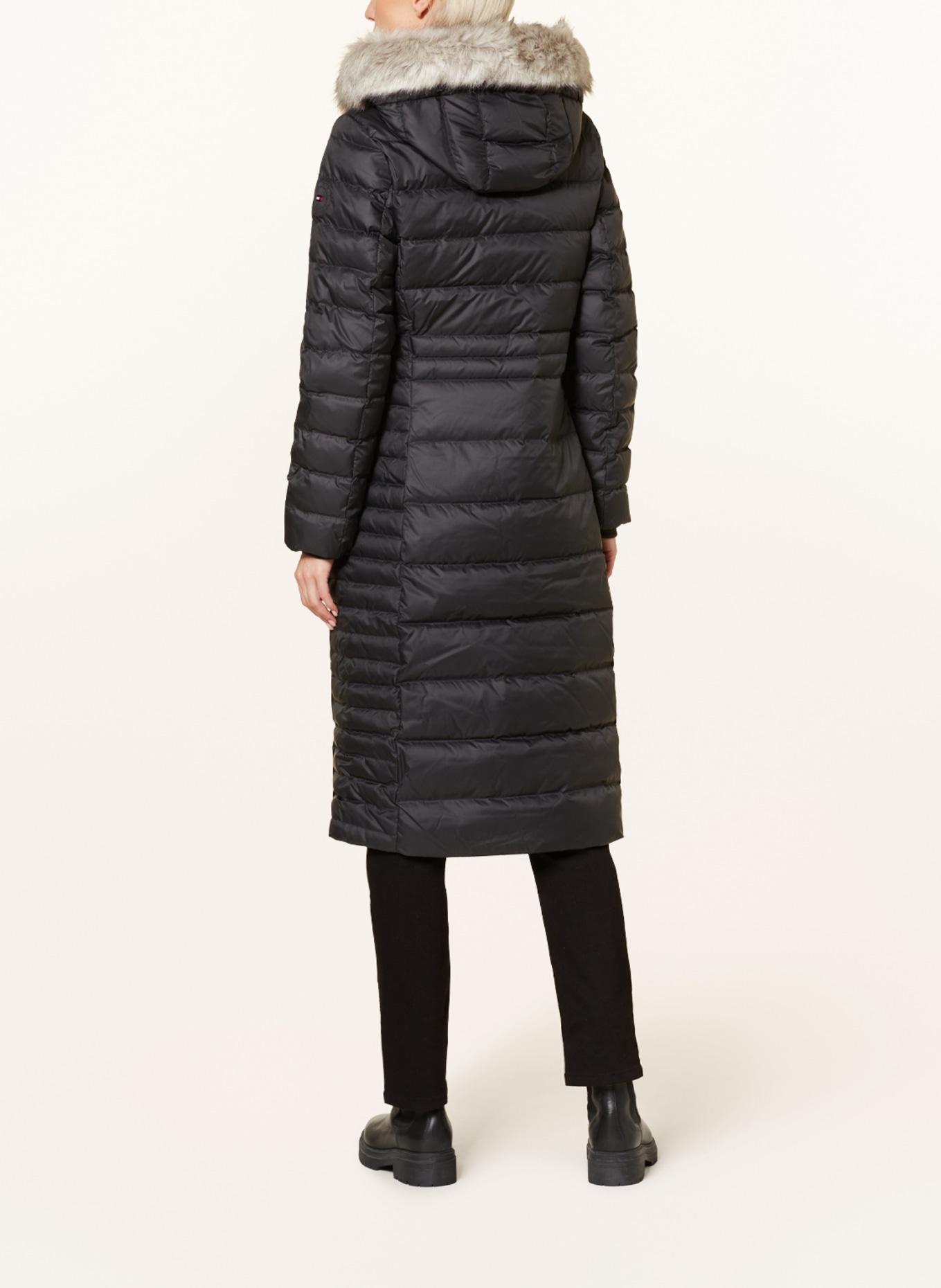 TOMMY HILFIGER Down coat TYRA with detachable hood and faux fur, Color: BLACK (Image 3)