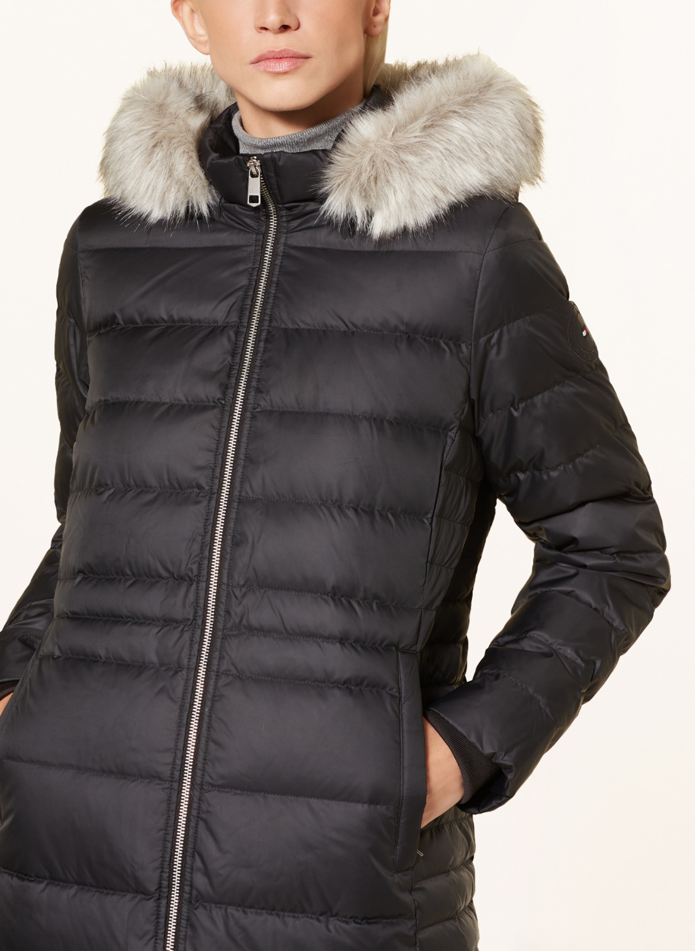TOMMY HILFIGER Down coat TYRA with detachable hood and faux fur, Color: BLACK (Image 5)