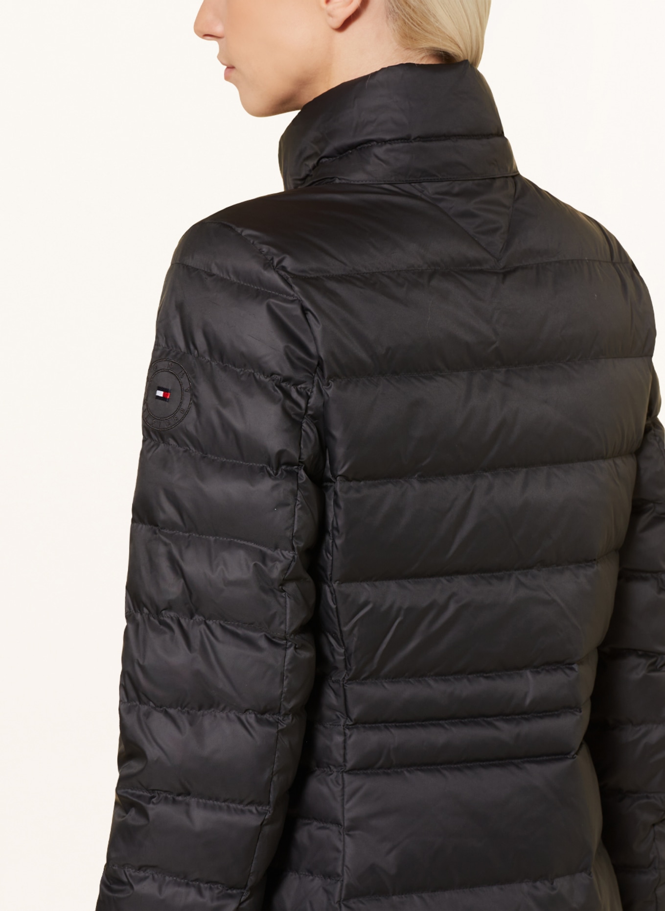 TOMMY HILFIGER Down coat TYRA with detachable hood and faux fur, Color: BLACK (Image 7)