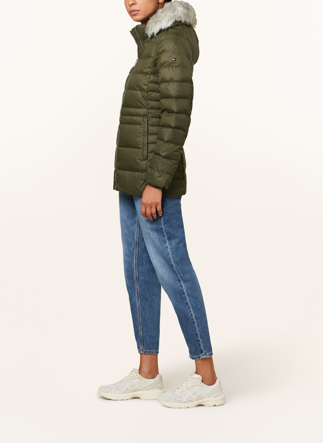 TOMMY HILFIGER Daunenjacke TYRA mit abnehmbarer Kapuze: DUNKELGRÜN