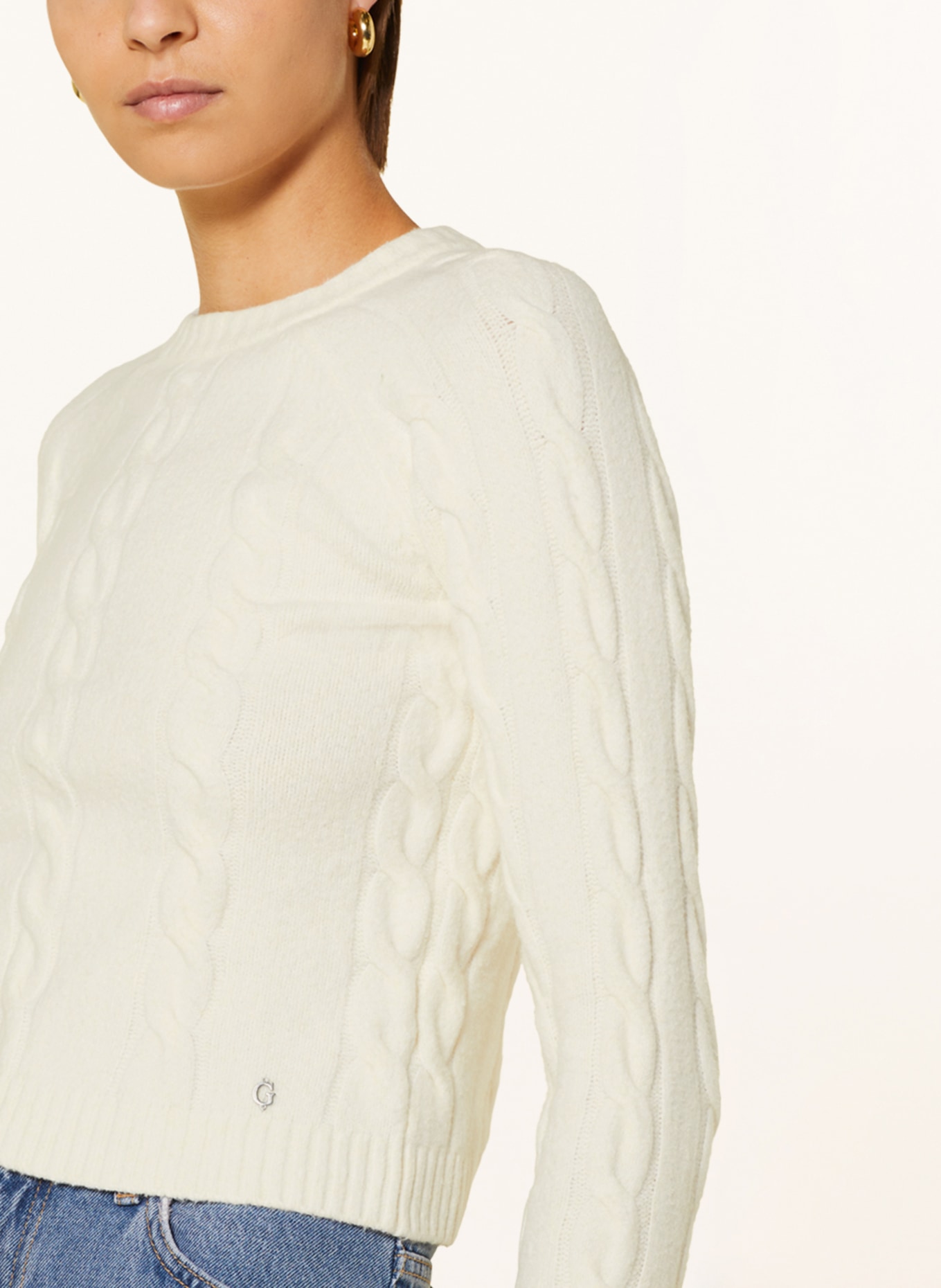 Guess cream jumper best sale